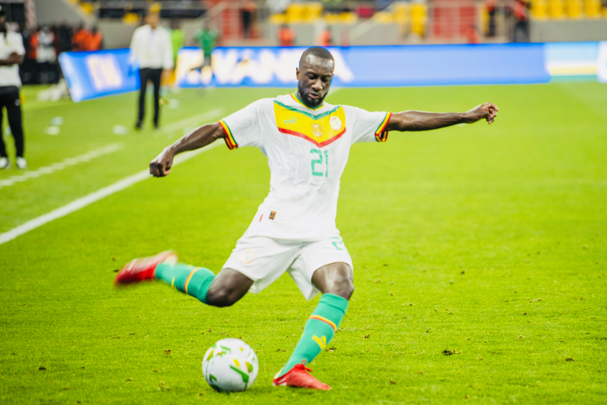 Sabaly, en un partido con Senegal