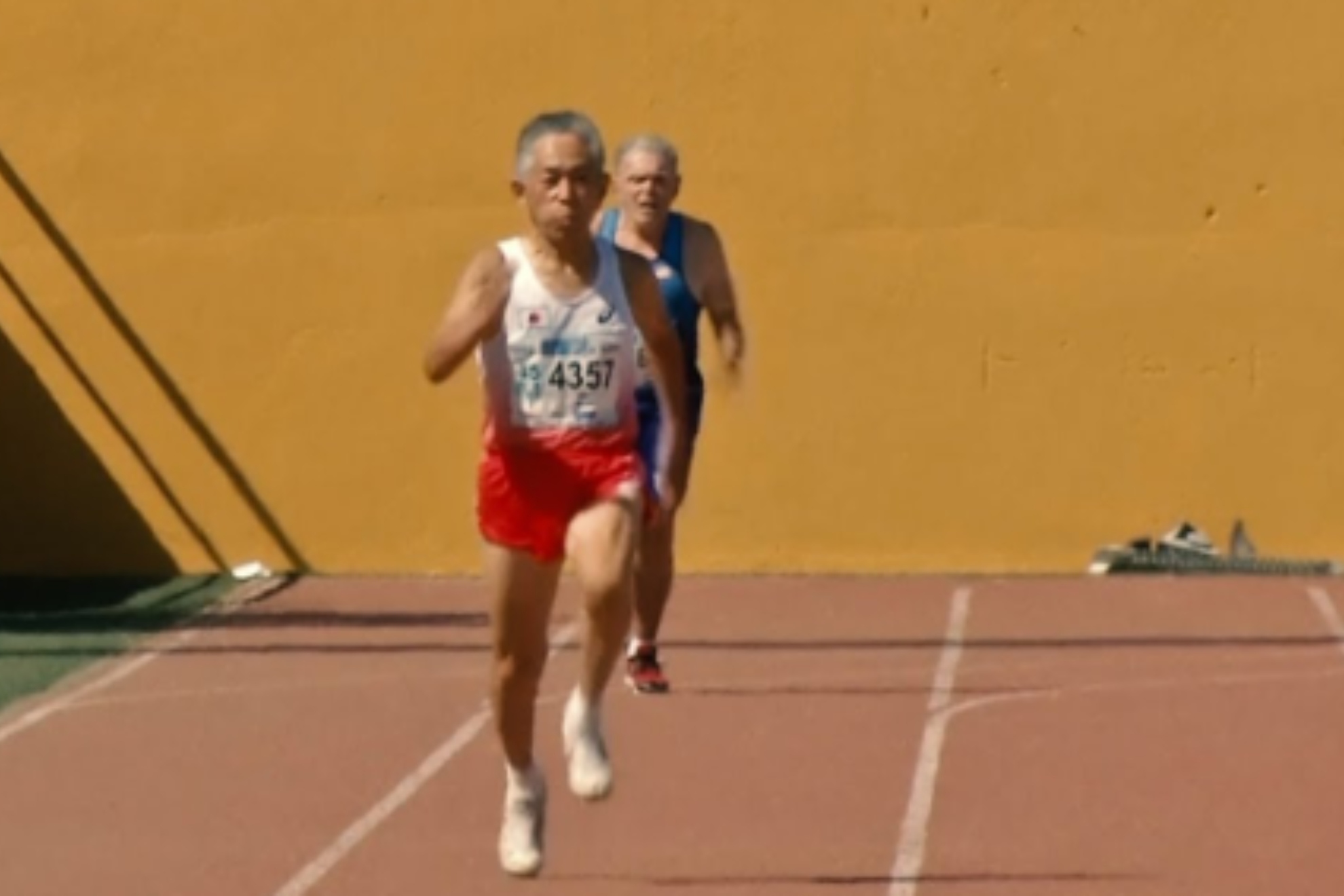 Un japonés corre los 60 metros en 10.95... ¡con 92 años!