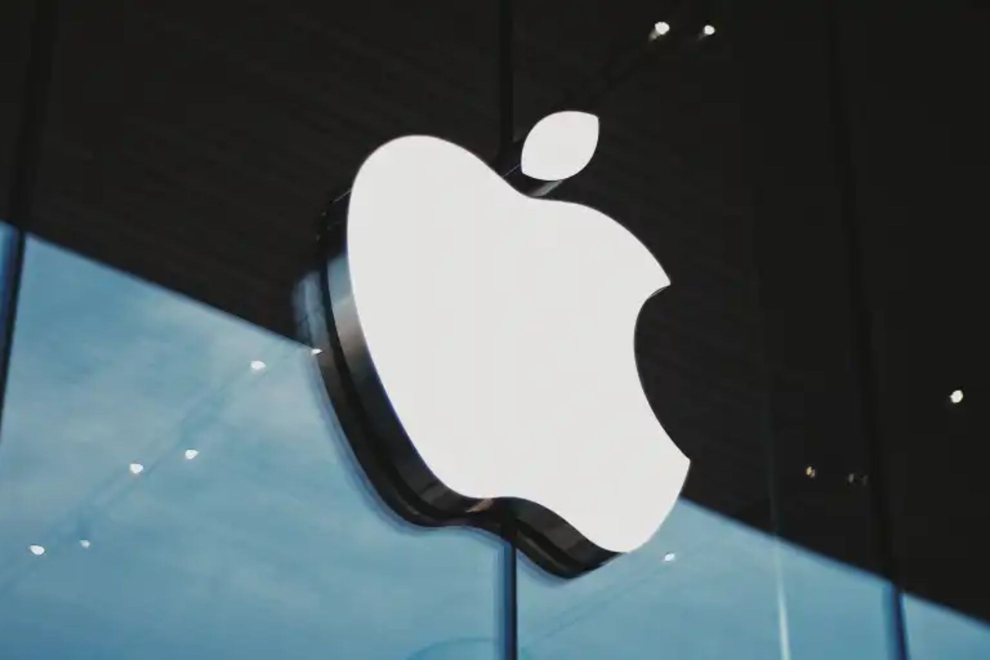 La OCU demanda a Apple por manipular sus dispositivos para acortar su vida útil