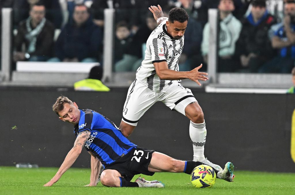 Inter empat con Juventus en un derbi que termin con tres expulsados y con los en las gradas