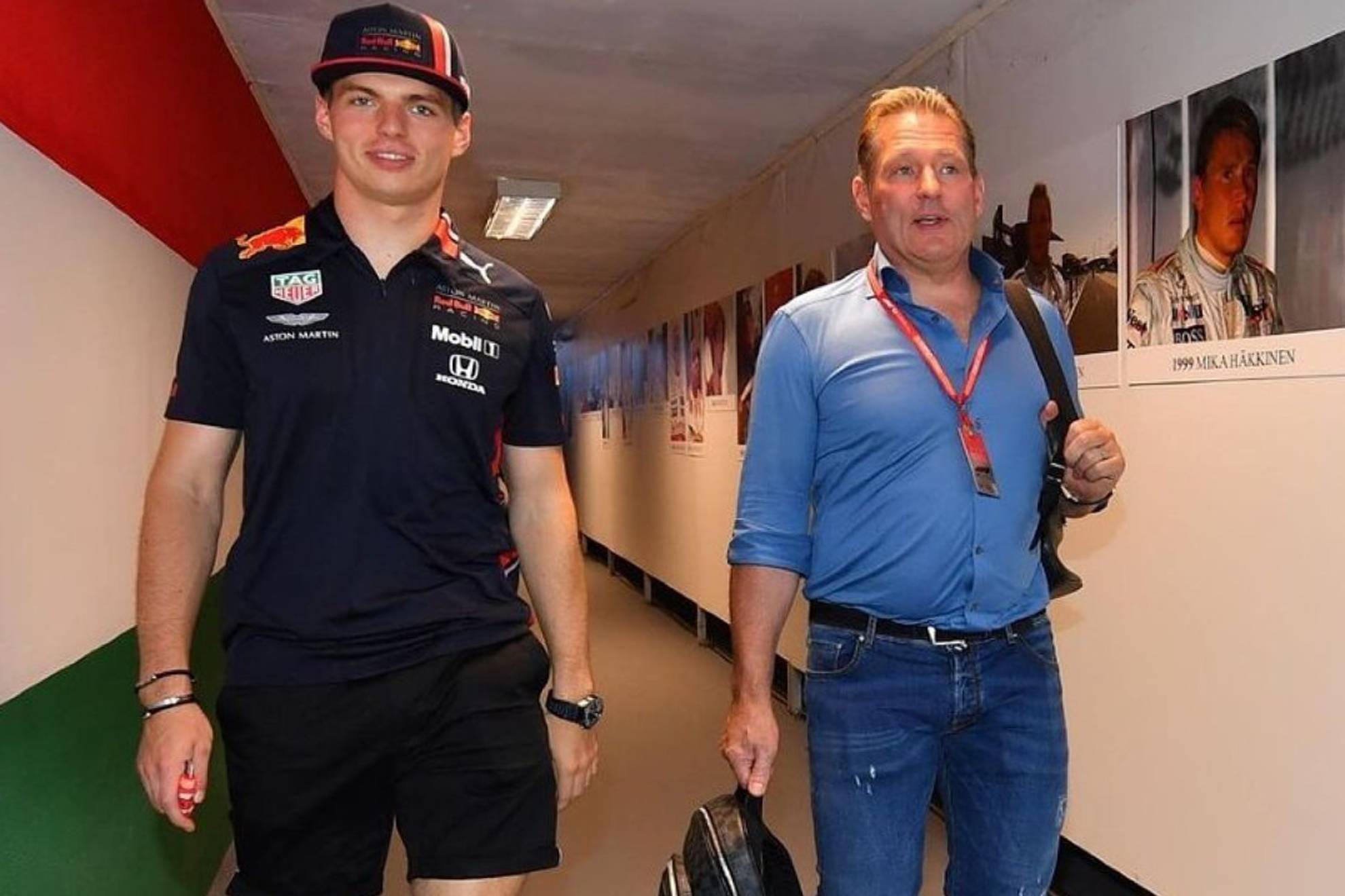 Max y Jos Verstappen, entrando en el circuito de Hungaroring en 2021.