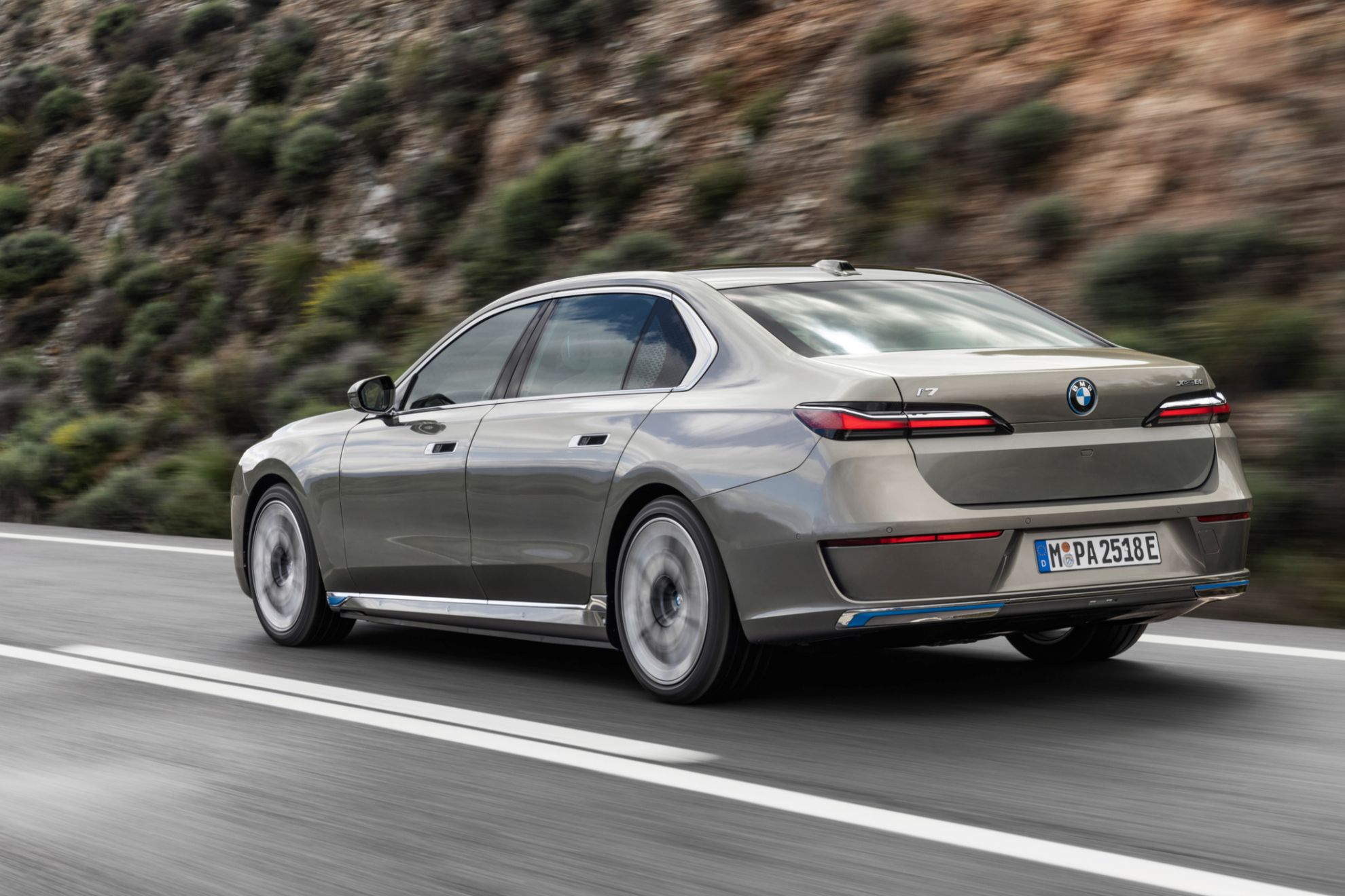 El BMW i7 est a la venta desde algo menos de 140.000 euros.
