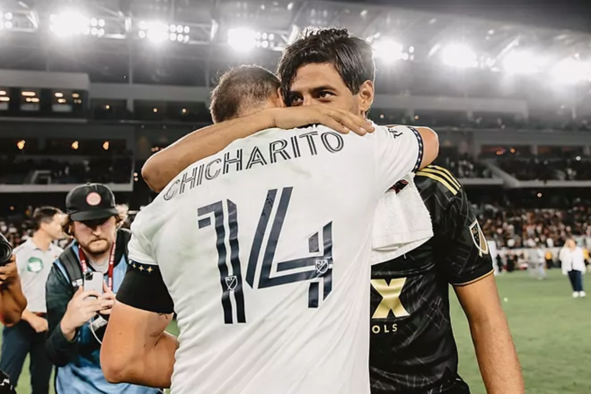 Carlos Vela goes for the record of top scorer in the history of the El Trafico derby in MLS