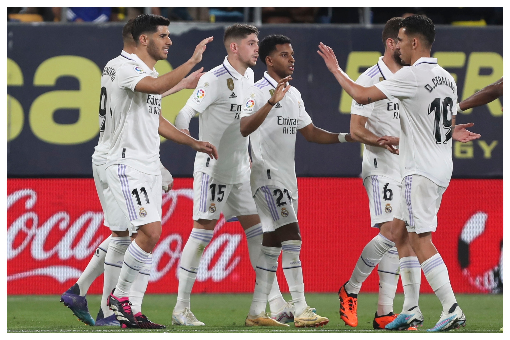Los jugadores del Real Madrid celebran el 0-2, el tanto de Marco Asensio/RAMÓN NAVARRO