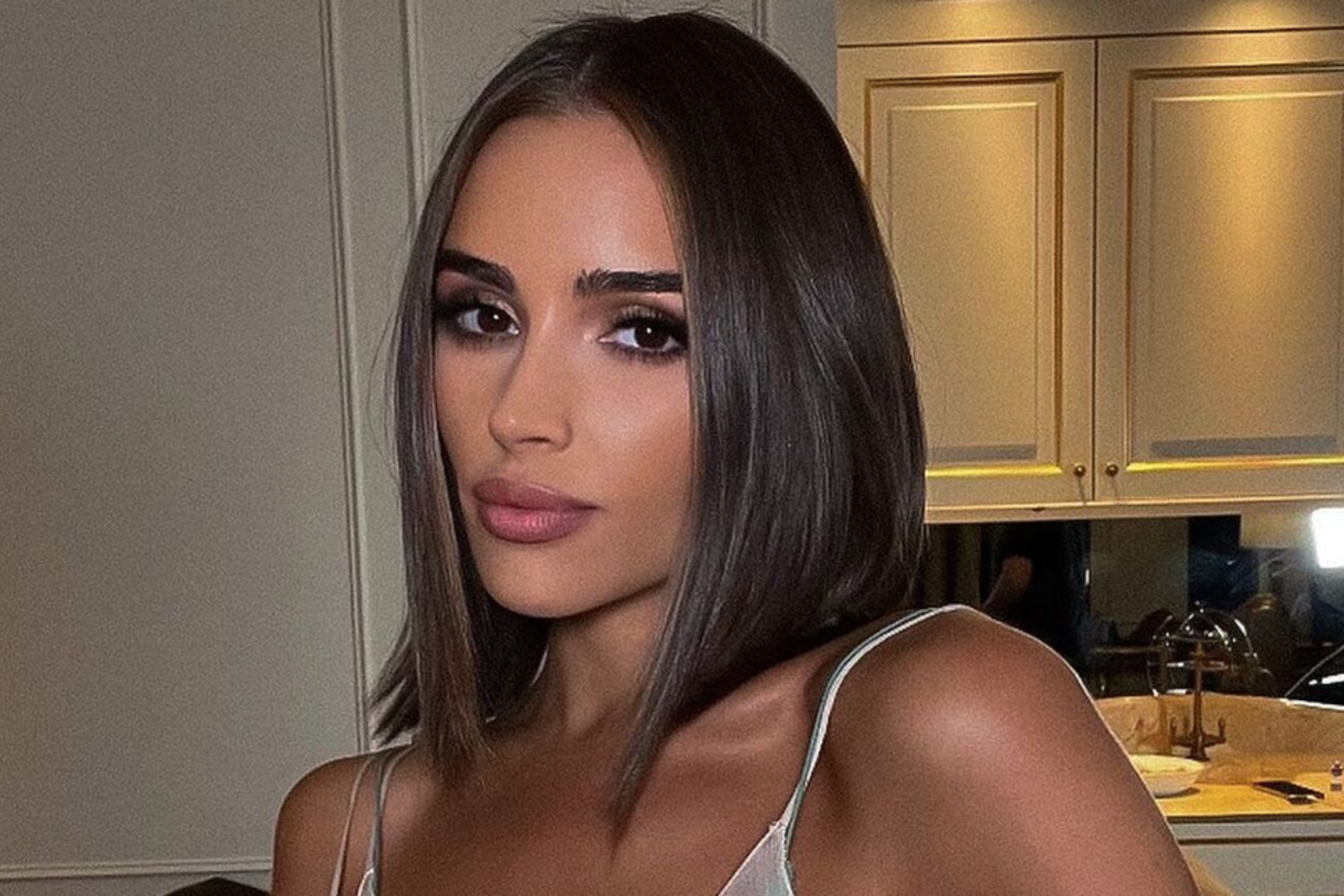 Olivia Culpo explains trick to avoid hangovers and reveals who chooses the photos she uploads to social media