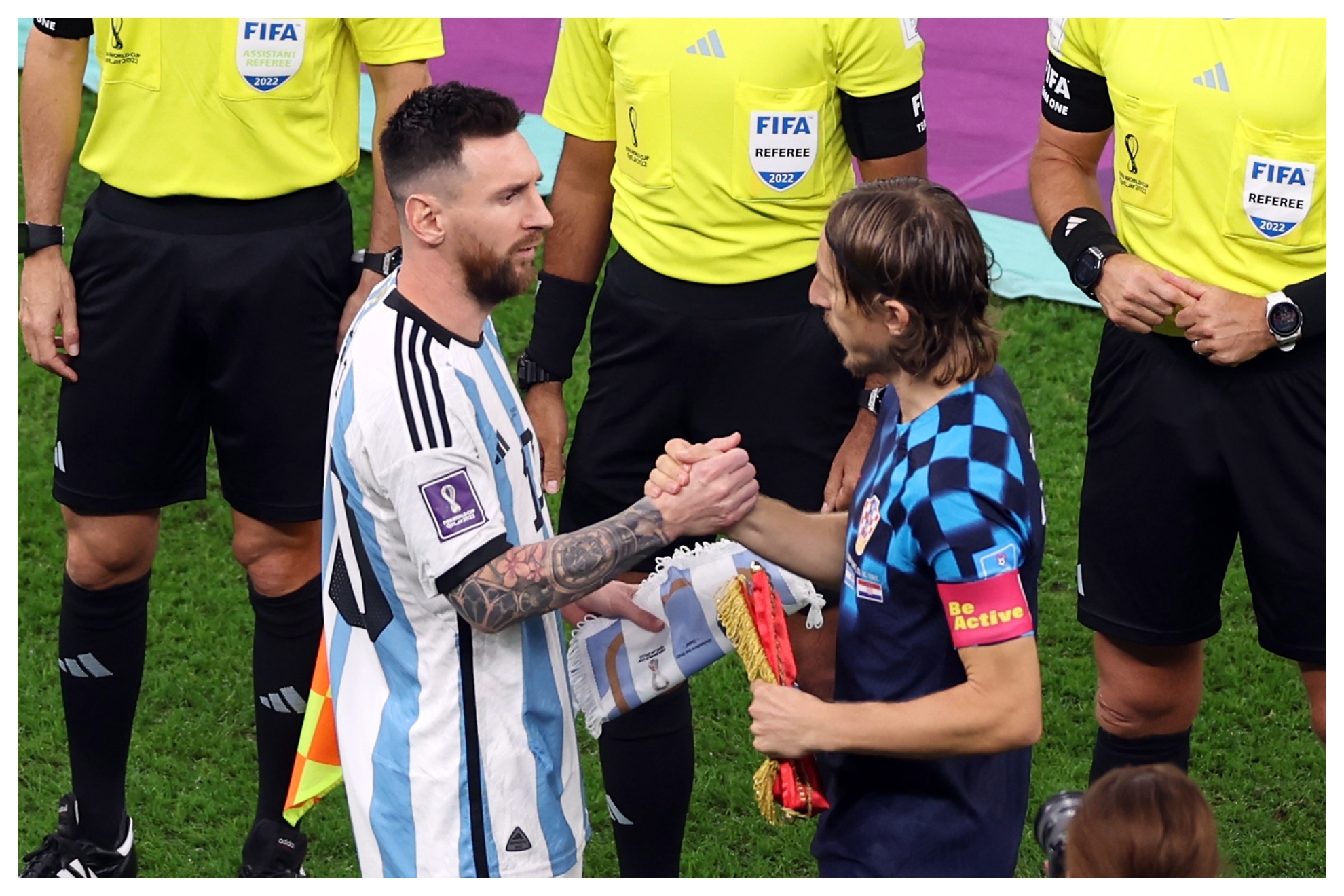 Messi y Modric se saludan antes de las semifinales del Mundial/LAPRESSE