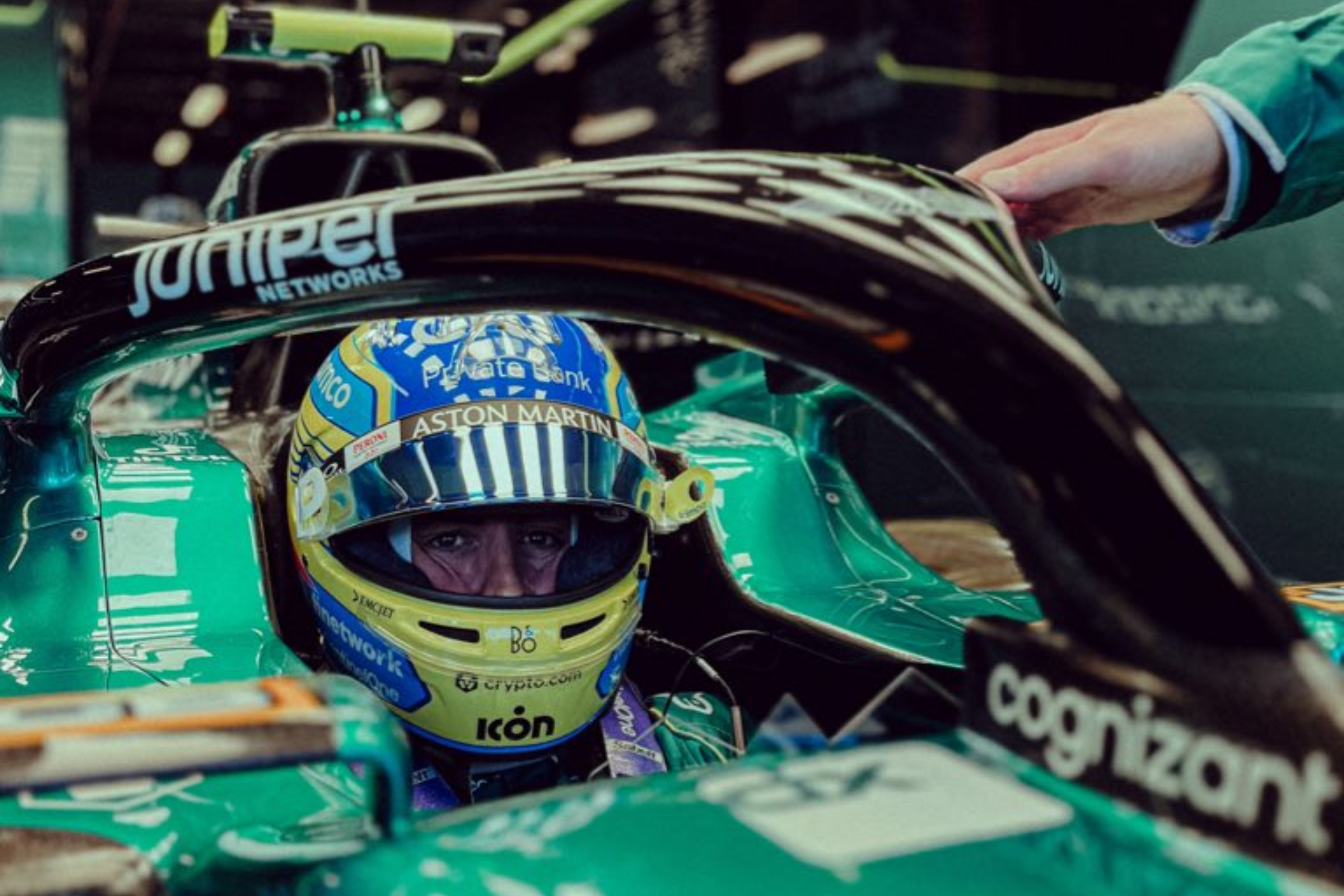 Los secretos de Aston Martin al descubierto: conoce a Fernando Alonso en el GP de Miami