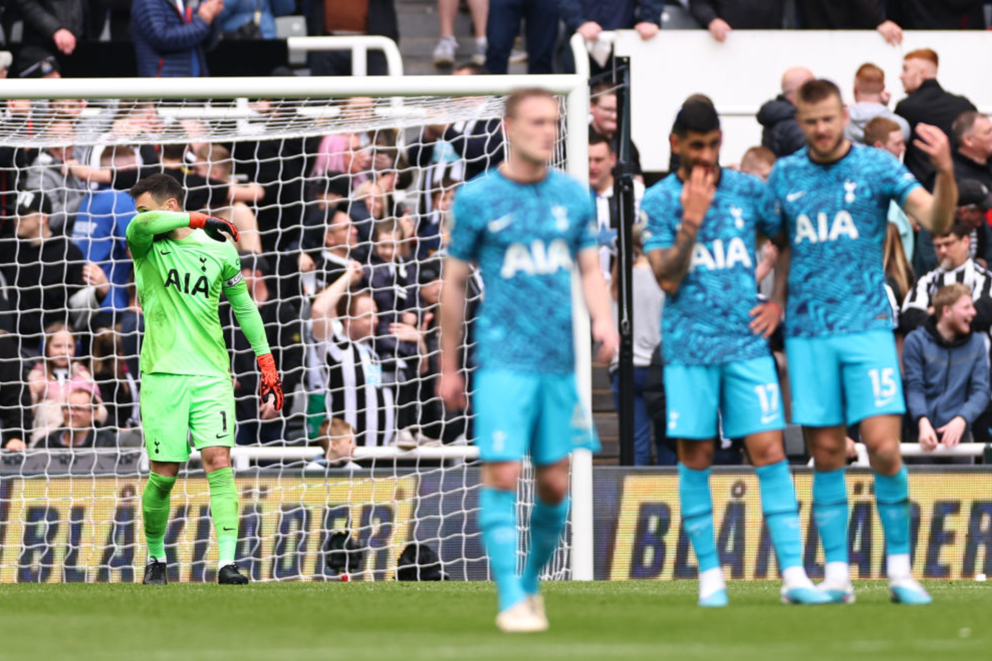 Los jugadores del Tottenham, en la derrota ante el Newcastle.