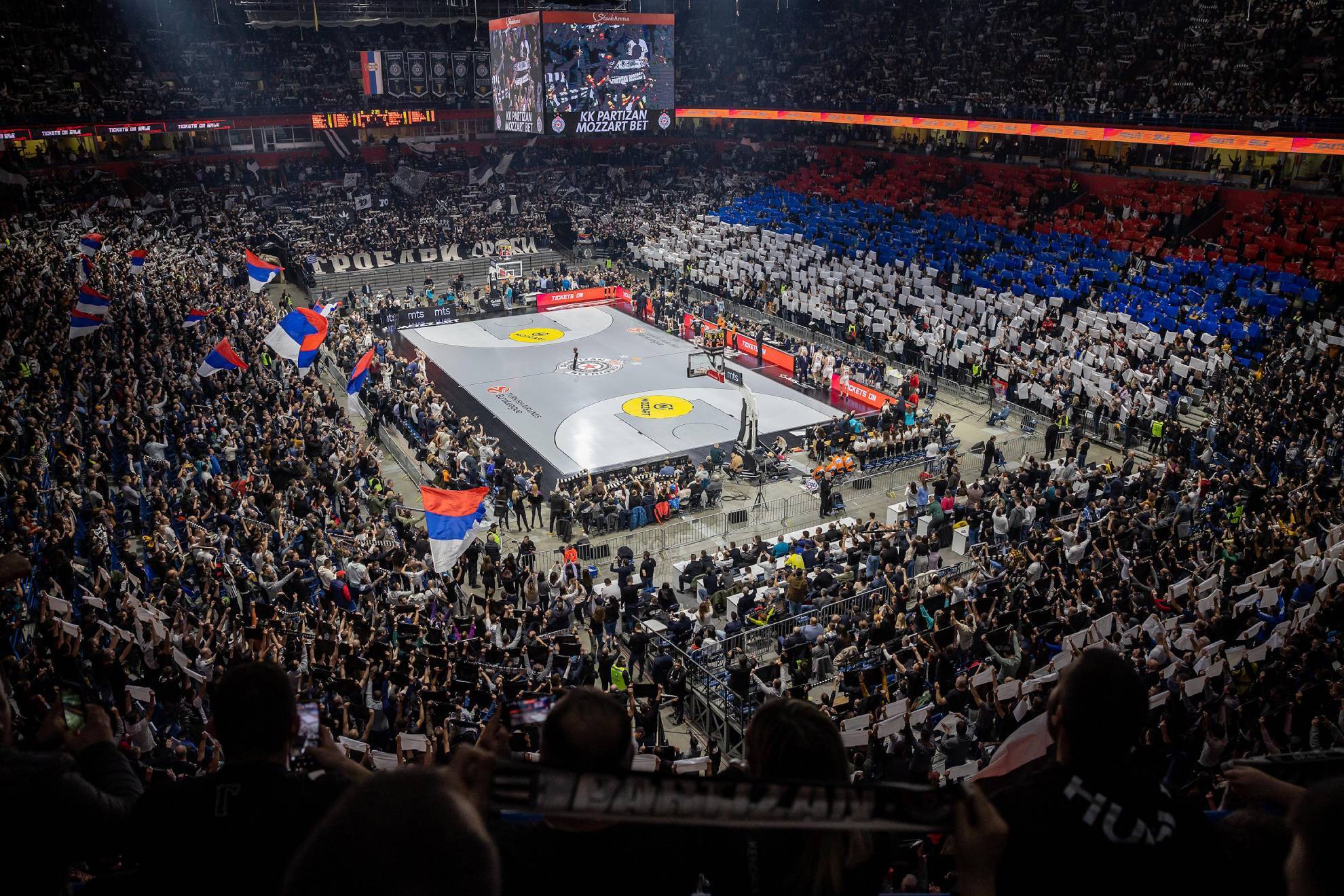 Una panormica del Stark Arena antes de un partido del Partizn.