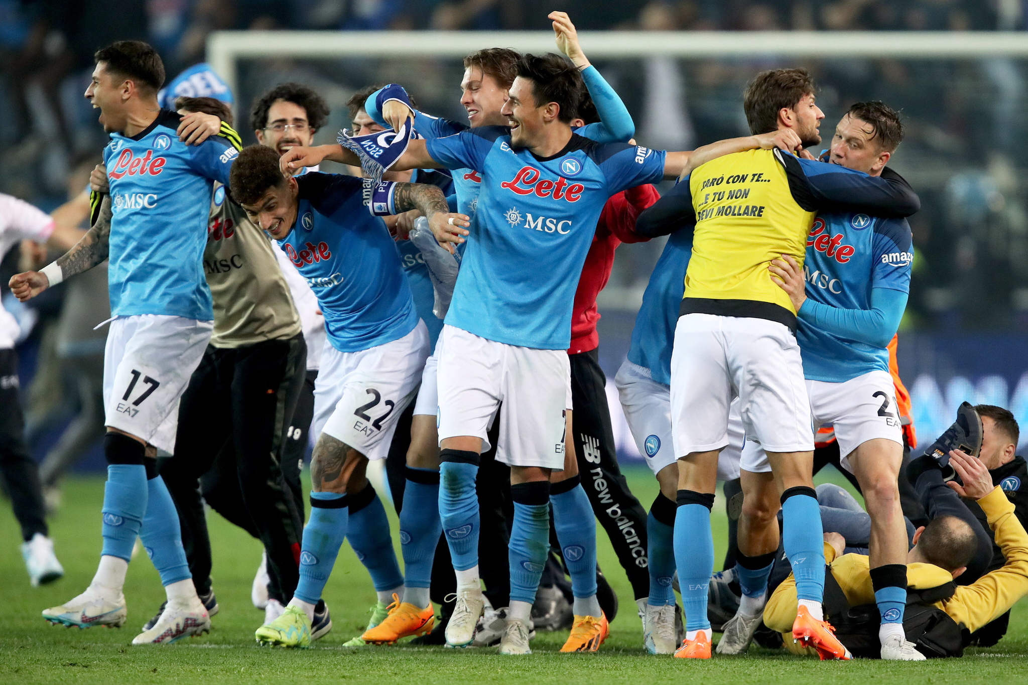 Los jugadores del Napoli festejan el Scudetto.