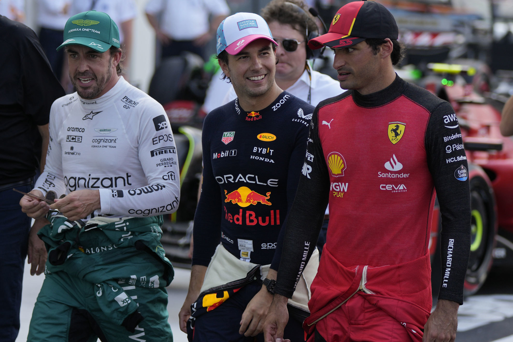 Otro accidente de Leclerc provoca el primer pleno latino: Checo... Alonso y Sainz!
