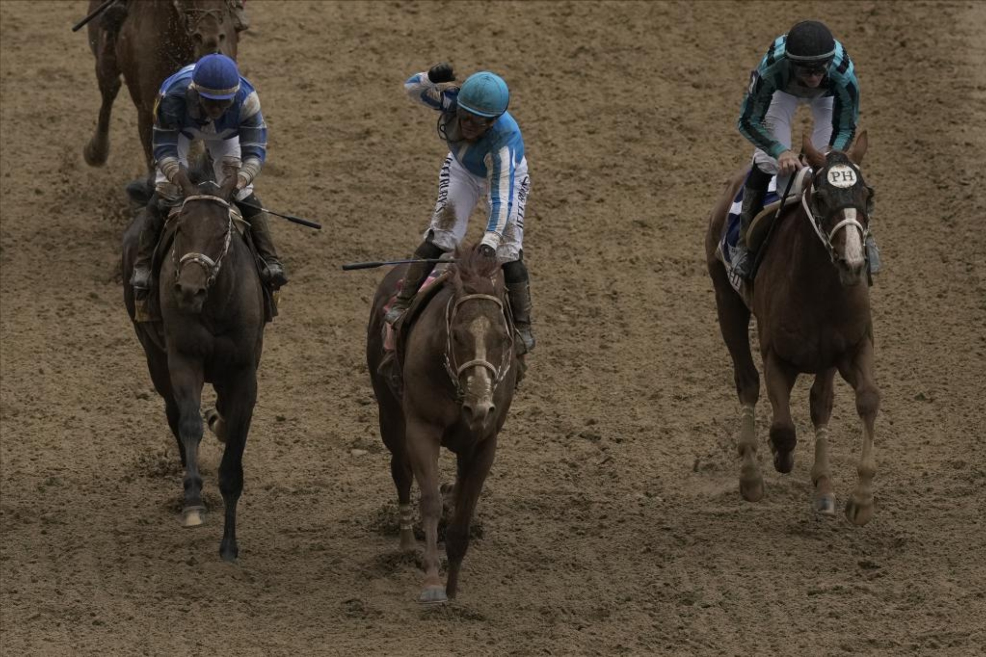 Las muertes de varios caballos eclipsan el triunfo de 'Mage' en el Derby de Kentucky