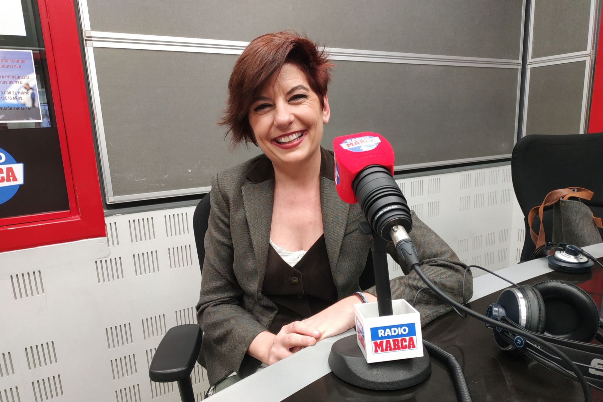 Romina Balestrino en los estudios de Radio Marca/Foto: @ladeporteca