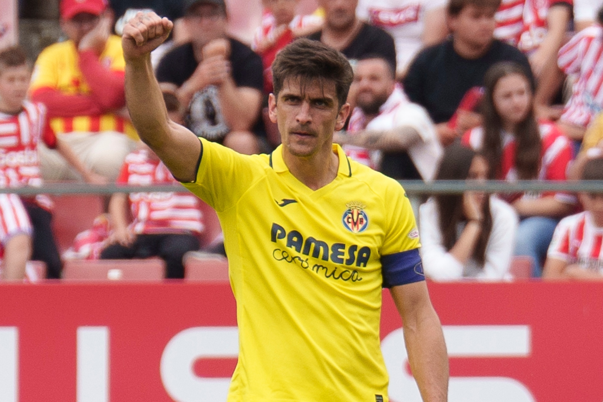 Gerard Moreno celebra el segundo gol del Villarreal en Girona que lo convierte en máximo goleador histórico del submarino.