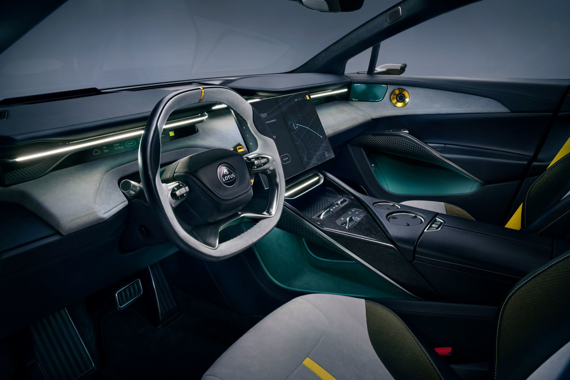 El interior cambia totalmente el concepto tradicional de Lotus.