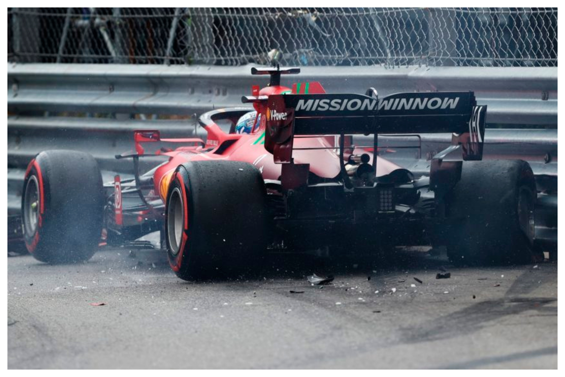 Así quedó el coche de Leclerc en el GP de Mónaco 2021.