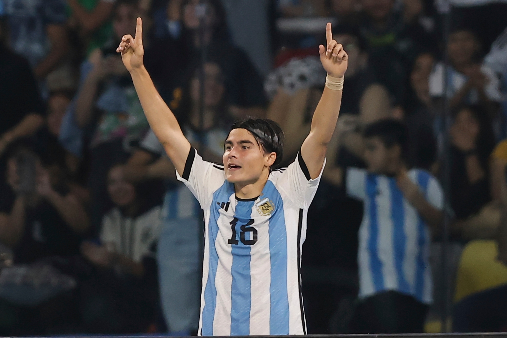 Luka Romero celebra su gol frente a Guatemala.