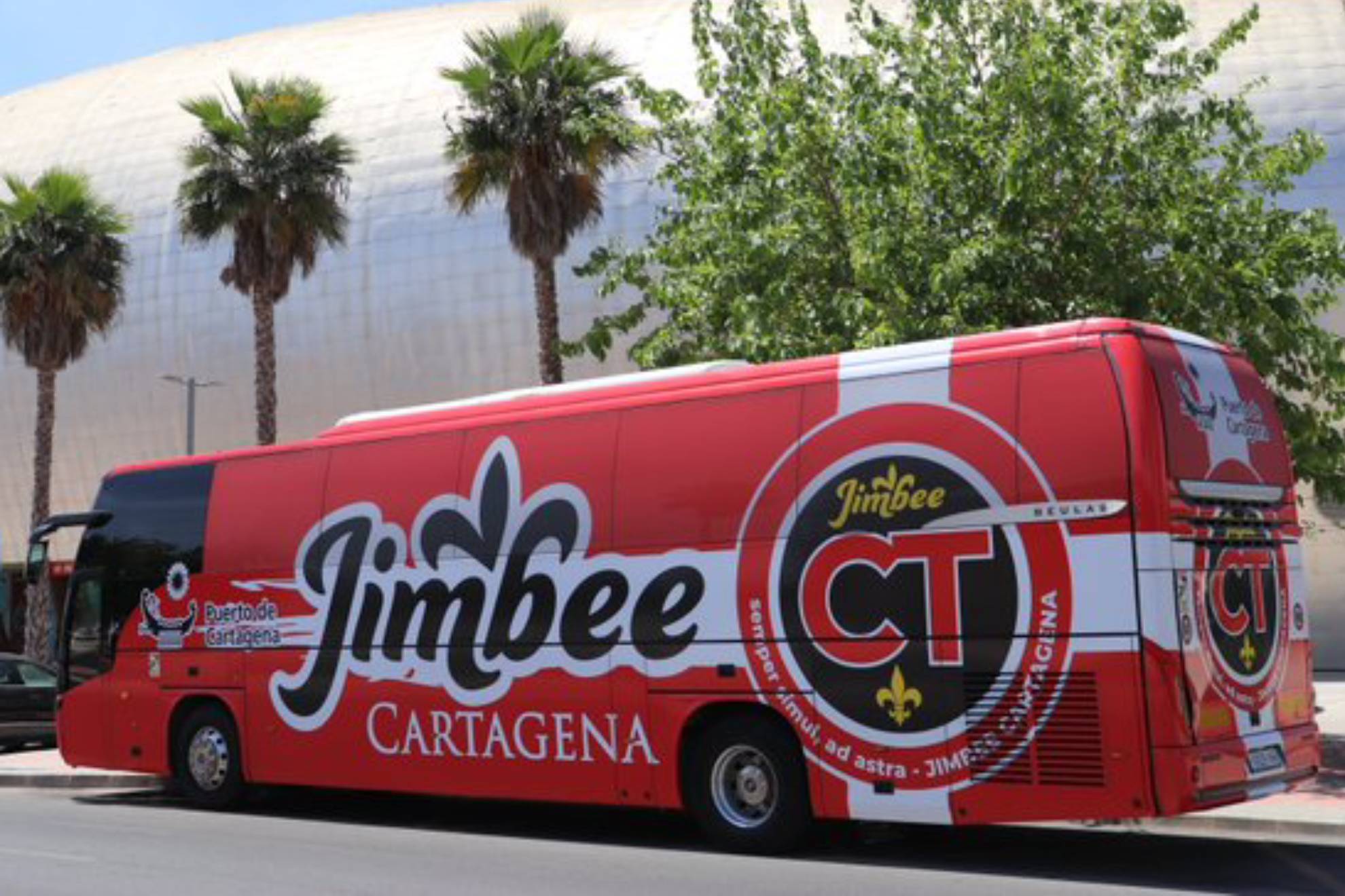 Autobs que trasladar a los aficionados del Jimbee de Cartagena a Madrid.
