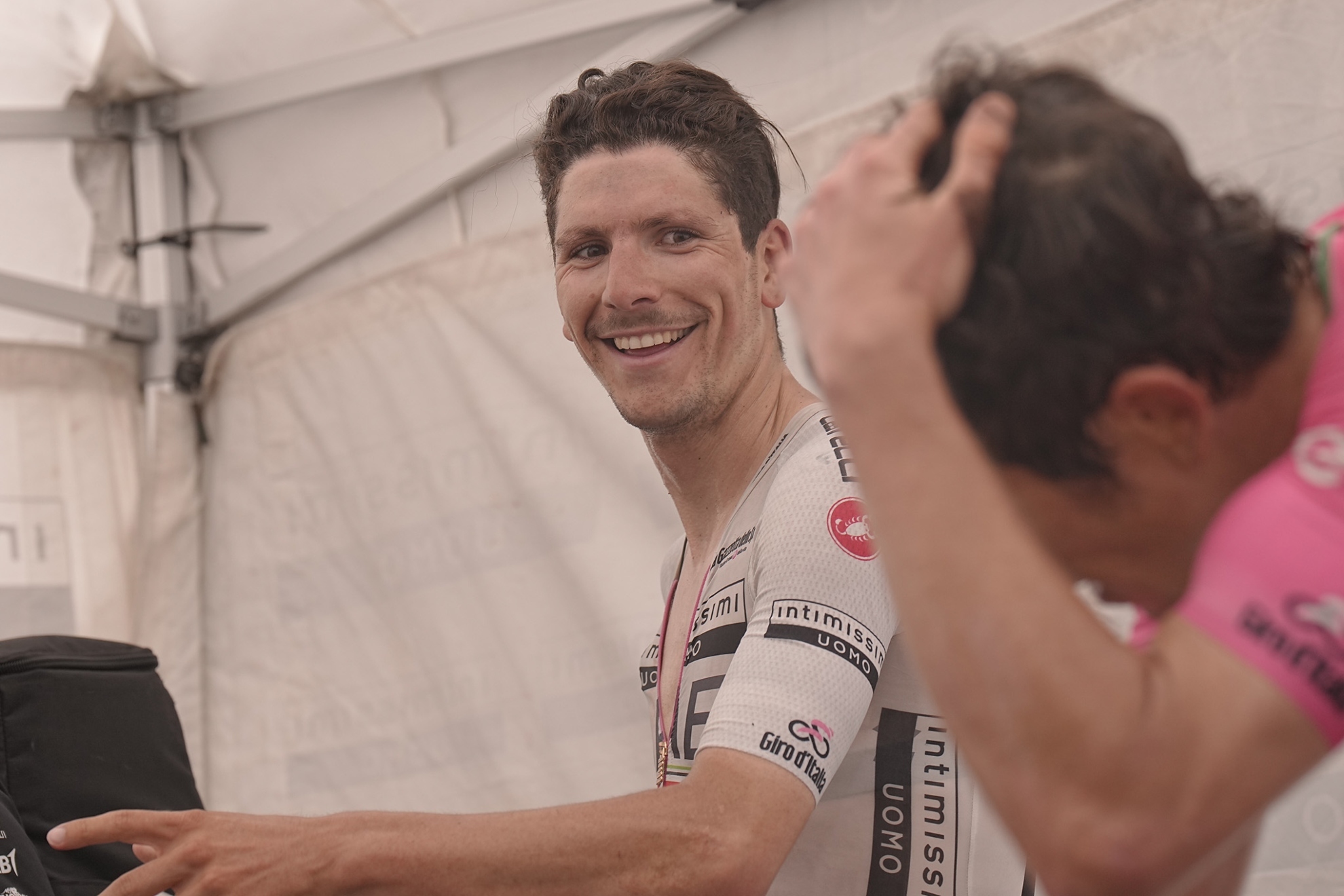 Resumen y clasificaciones de la etapa 19 del Giro de Italia 2023: Thomas sigue de rosa antes de la traca final