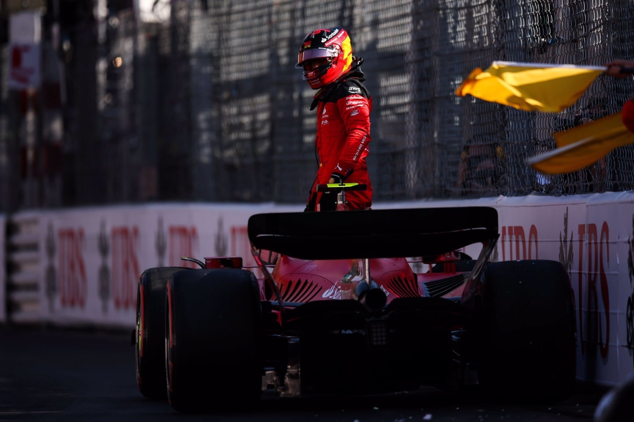 Carlos Sainz, tras su colisión en el Libre 2 del Gran Premio de Mónaco.