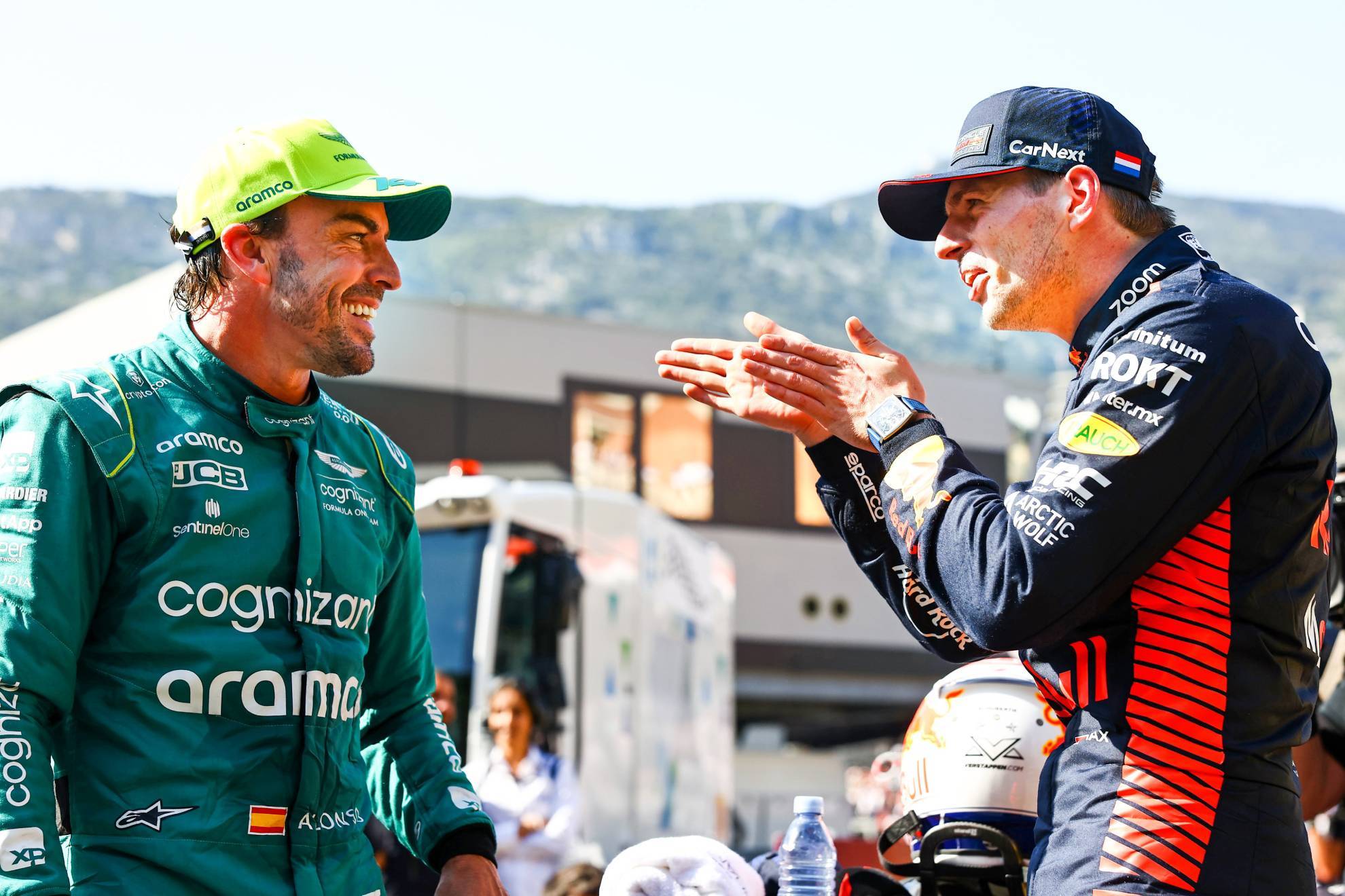 Alonso y Verstappen comentan la exigua diferencia de 0.084 que les ha separado en Mónaco este sábado.