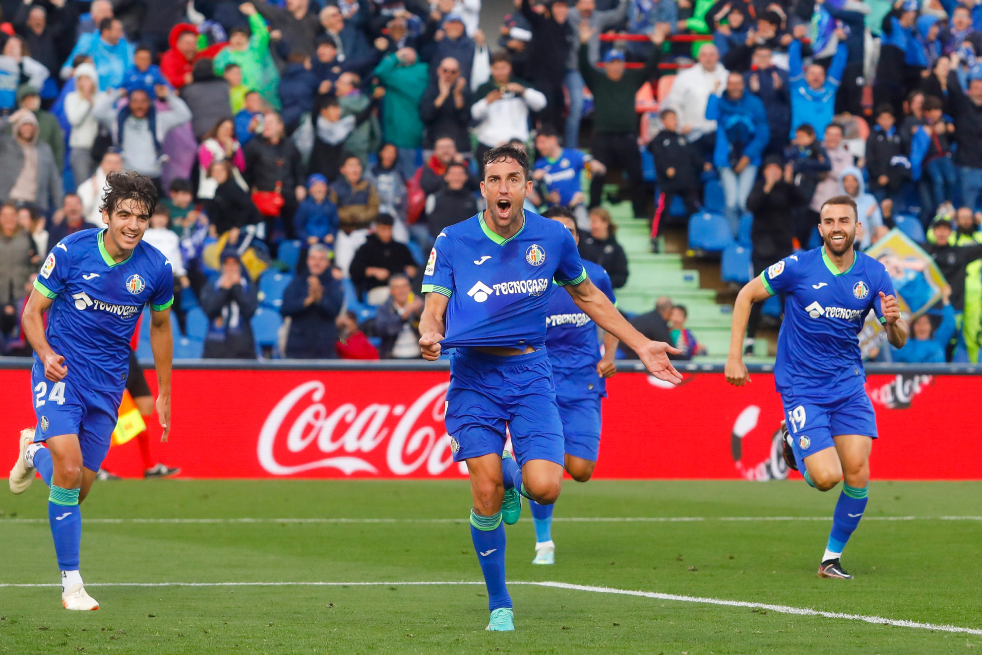 Jaime Mata celebra el gol de la victoria ante Osasuna.