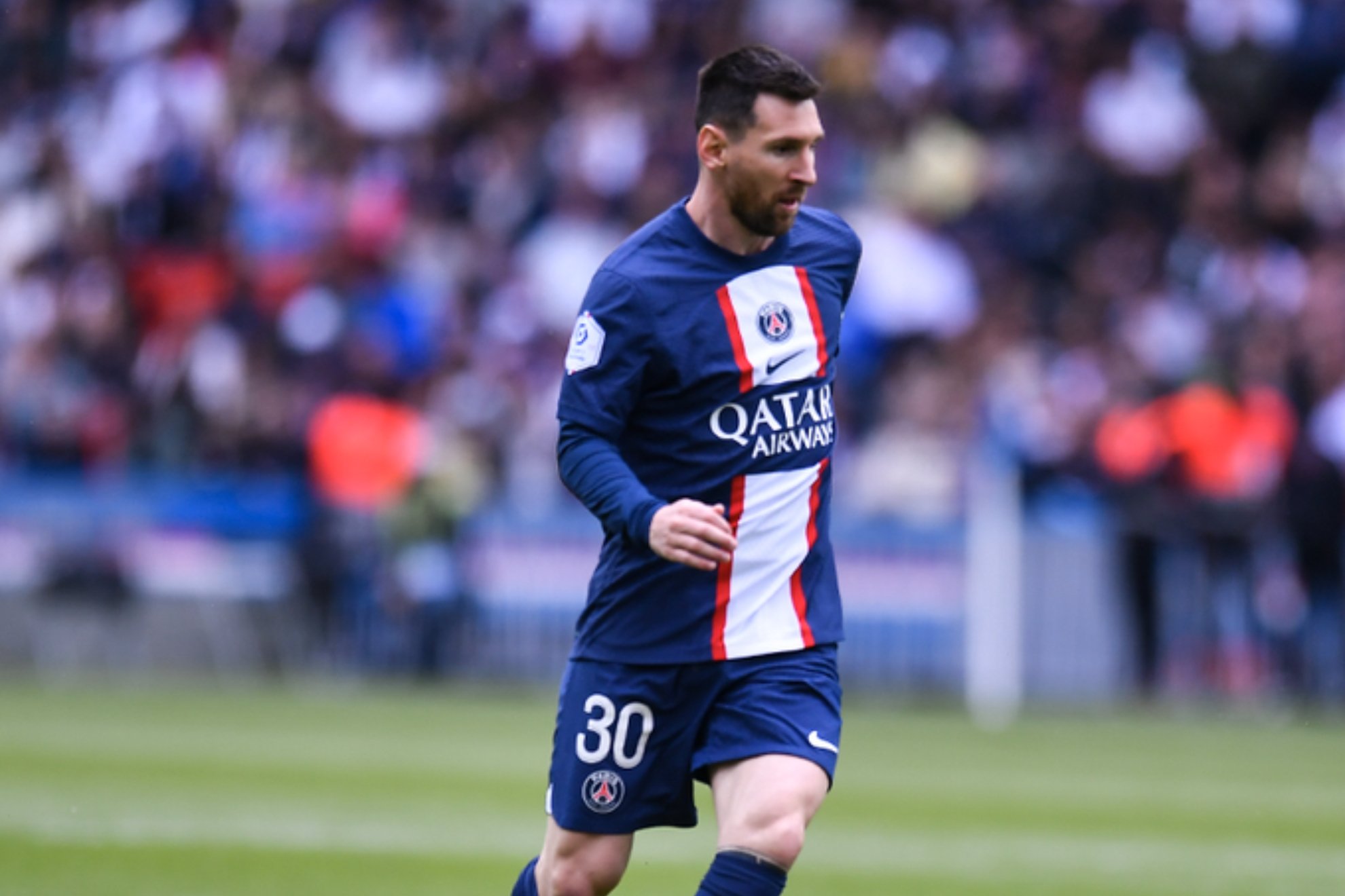Una camiseta de Leo Messi firmada para celebrar el t�tulo de la Ligue 1