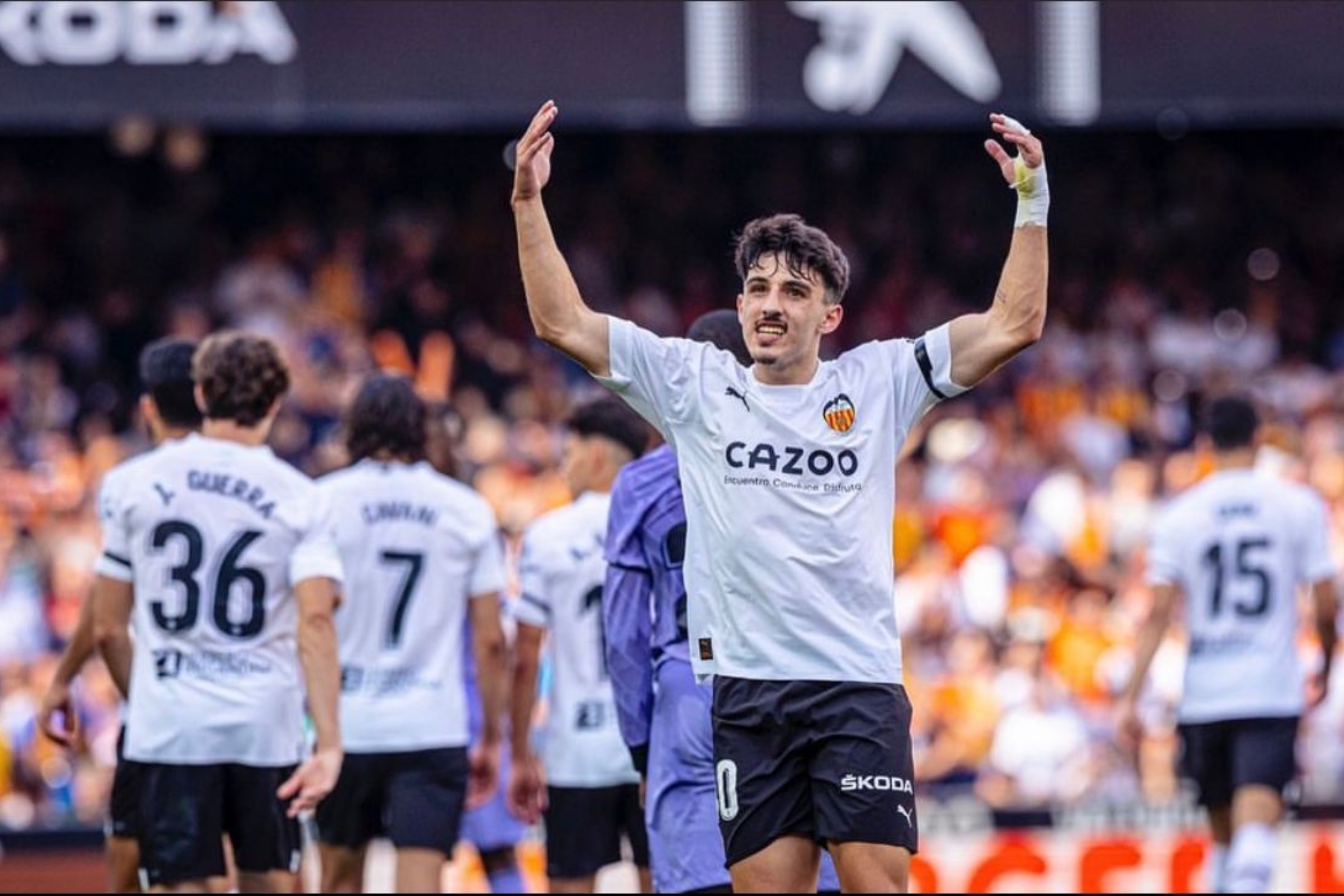 Diego López celebra su último gol en Mestalla.