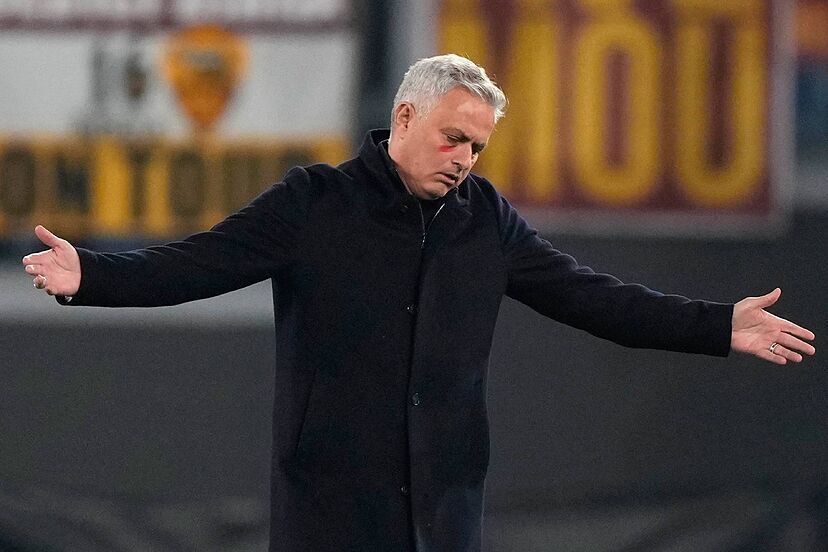 Mourinho, durante un partido con la Roma.
