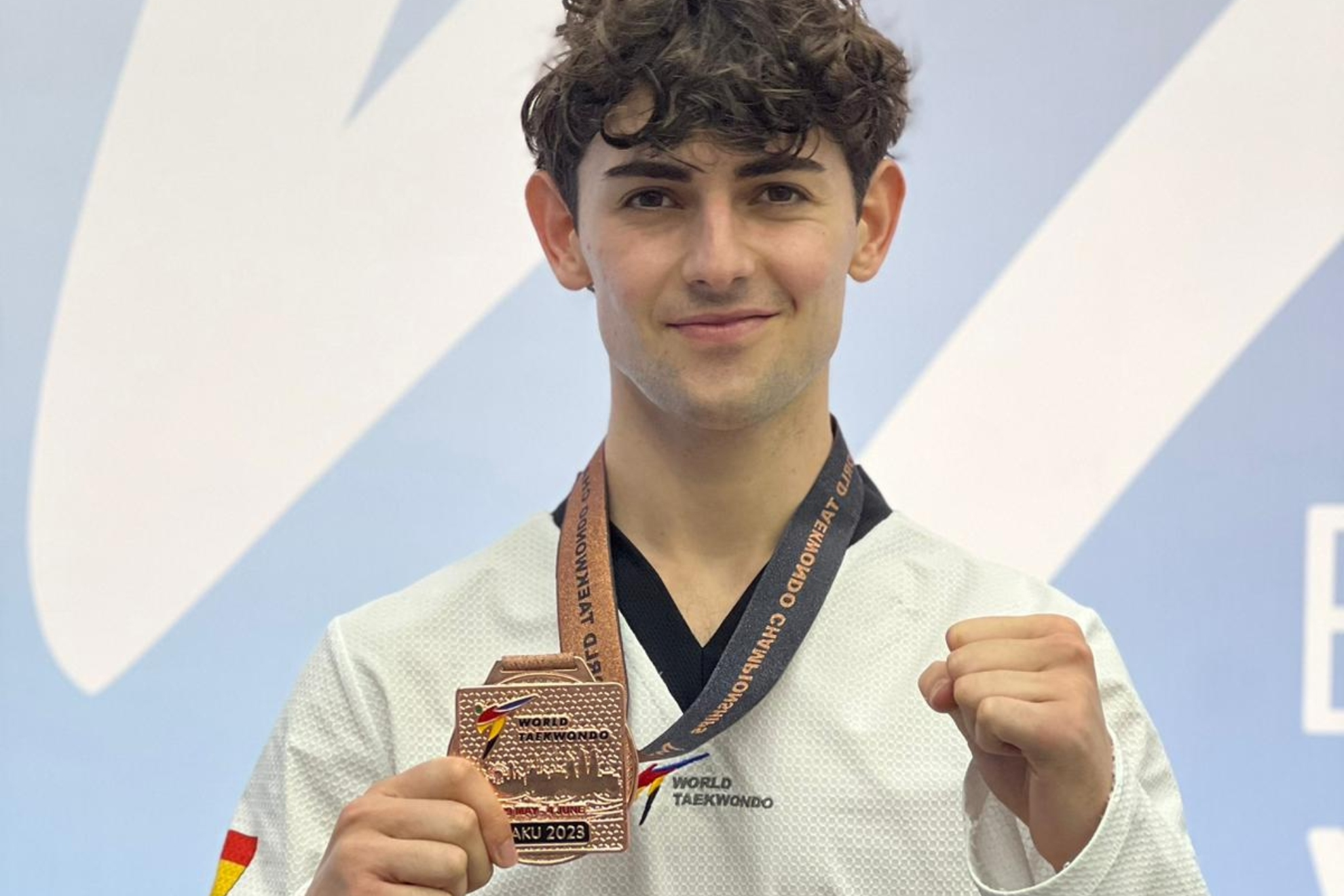 Joan Jorquera con su medalla de bronce conquistada en Bak.