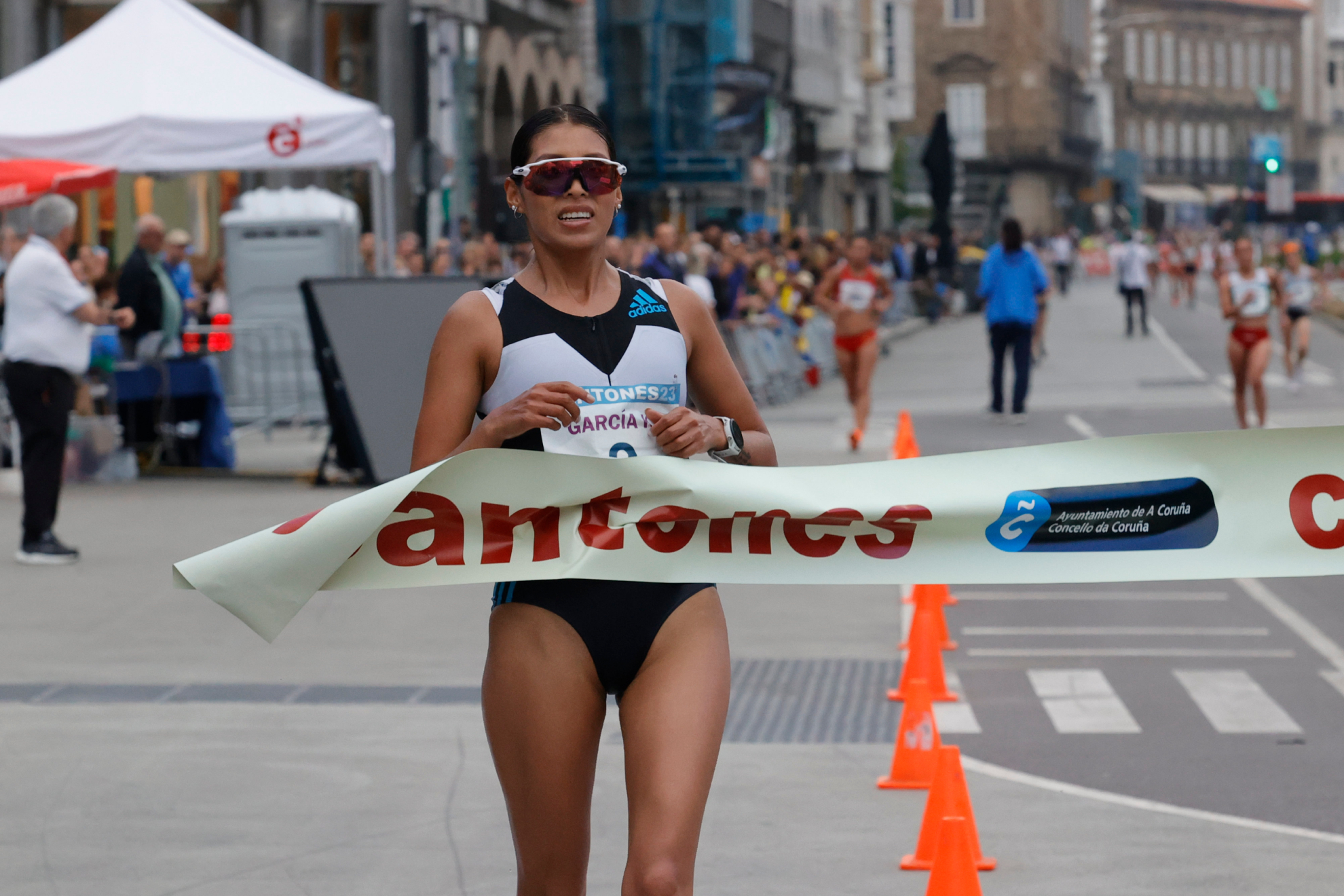 La atleta peruana Kimberly Garcia se impone vencedora de la XXXVI edición del Gran Premio Internacional de Marcha Cantones.