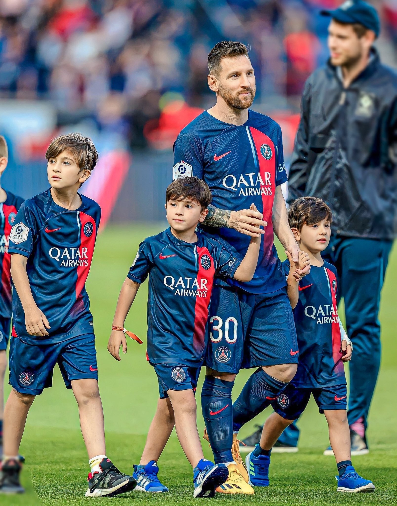 Thiago's heartfelt wish for Messi as his father bids farewell to PSG ...