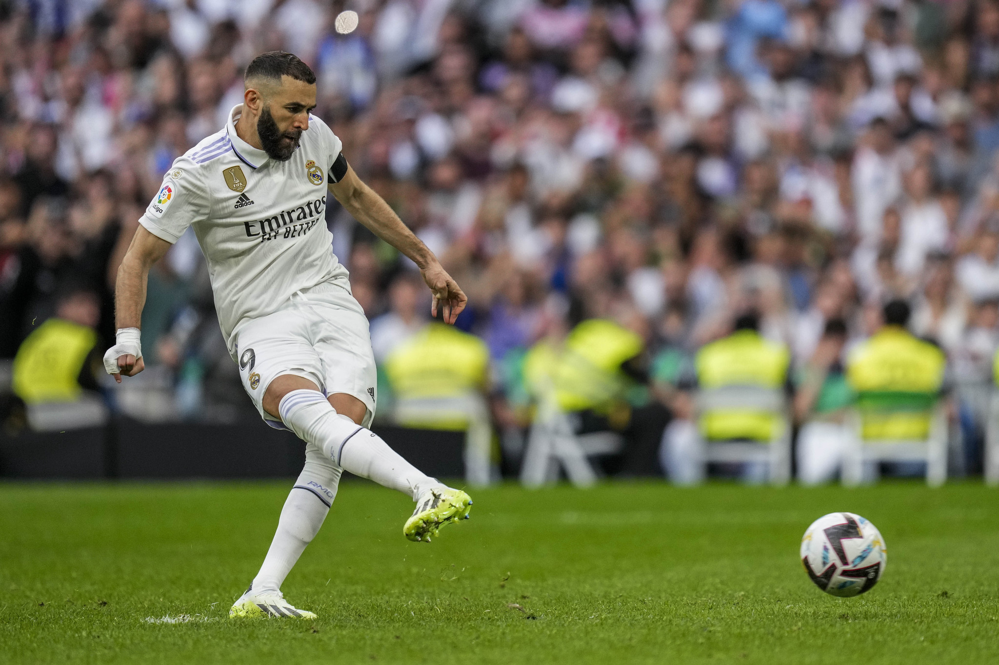 Benzema scores his final goal for Los Blancos
