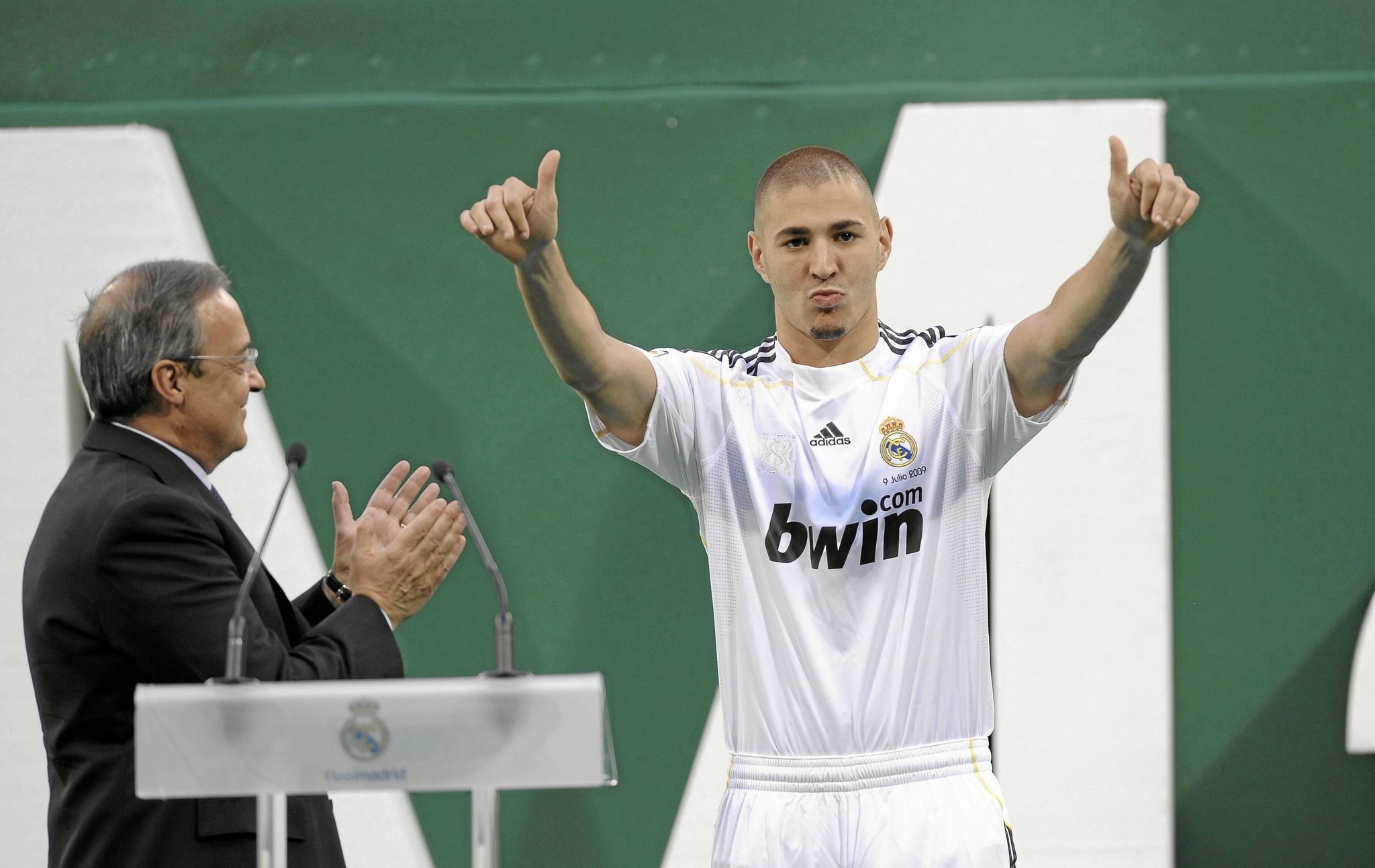 "La salida de Benzema coge al Madrid con el pie cambiado: ahora toca improvisar"