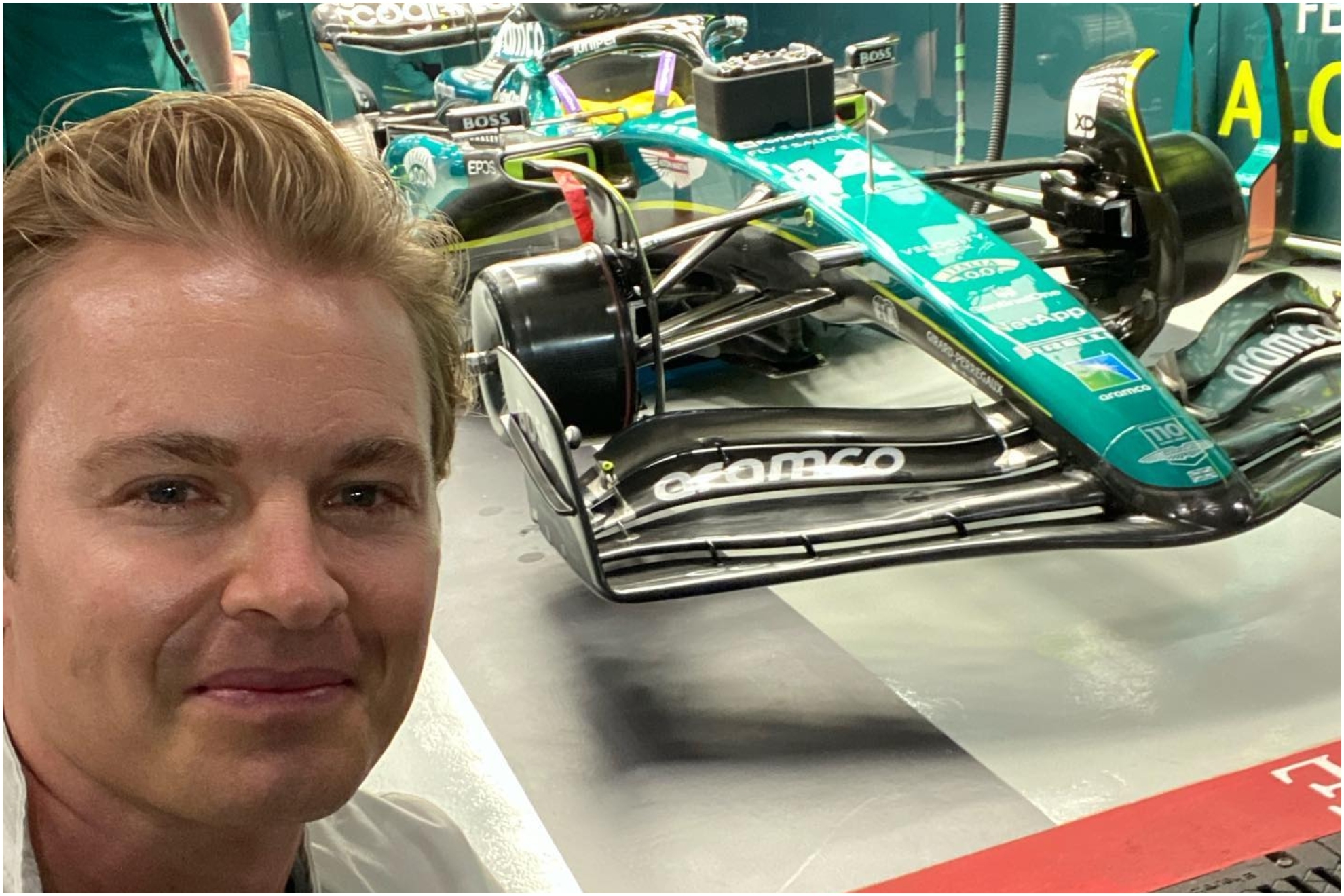 Rosberg posa delante del coche de Alonso.