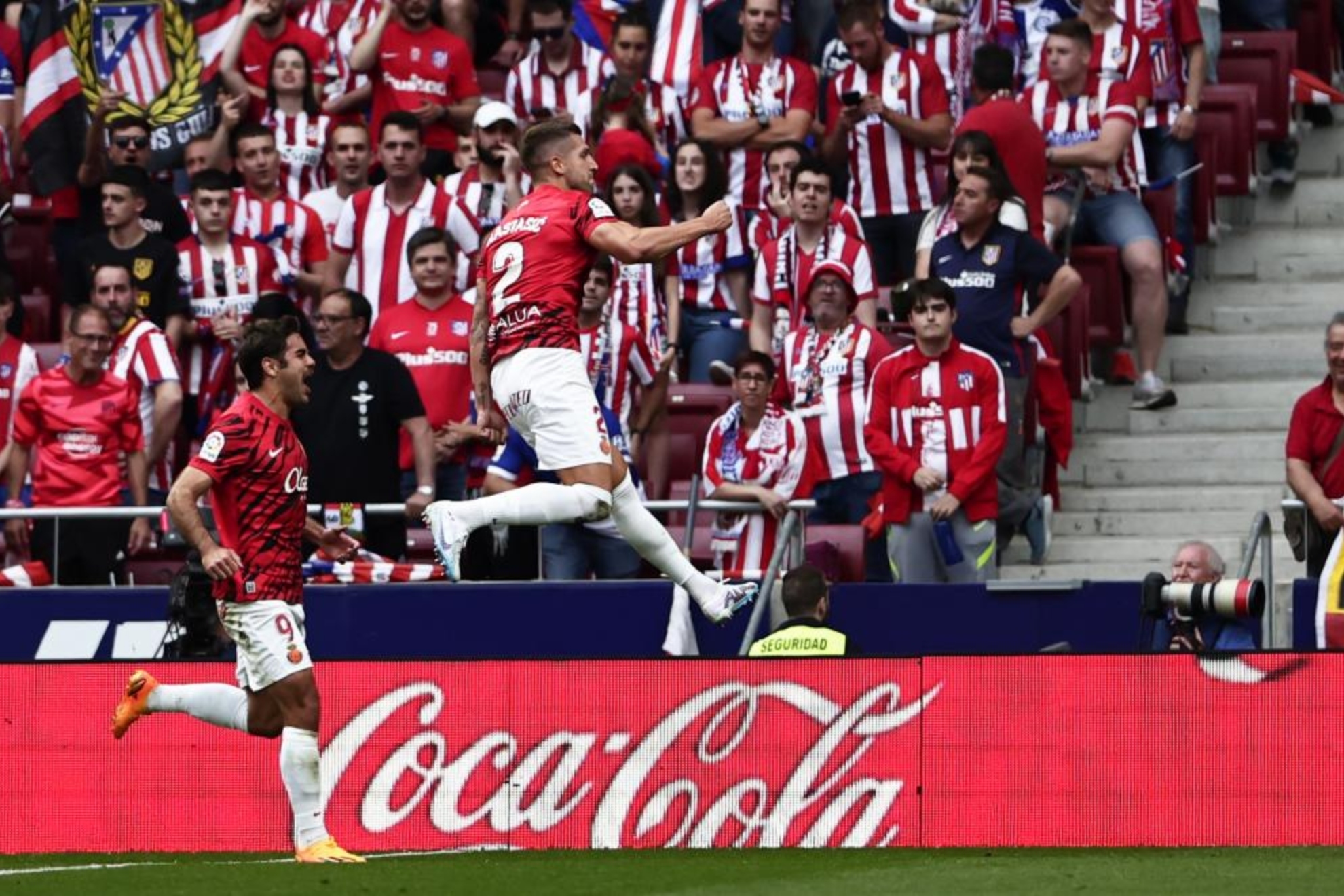 Nastasic celebrando un gol contra el Atlético de Madrid.