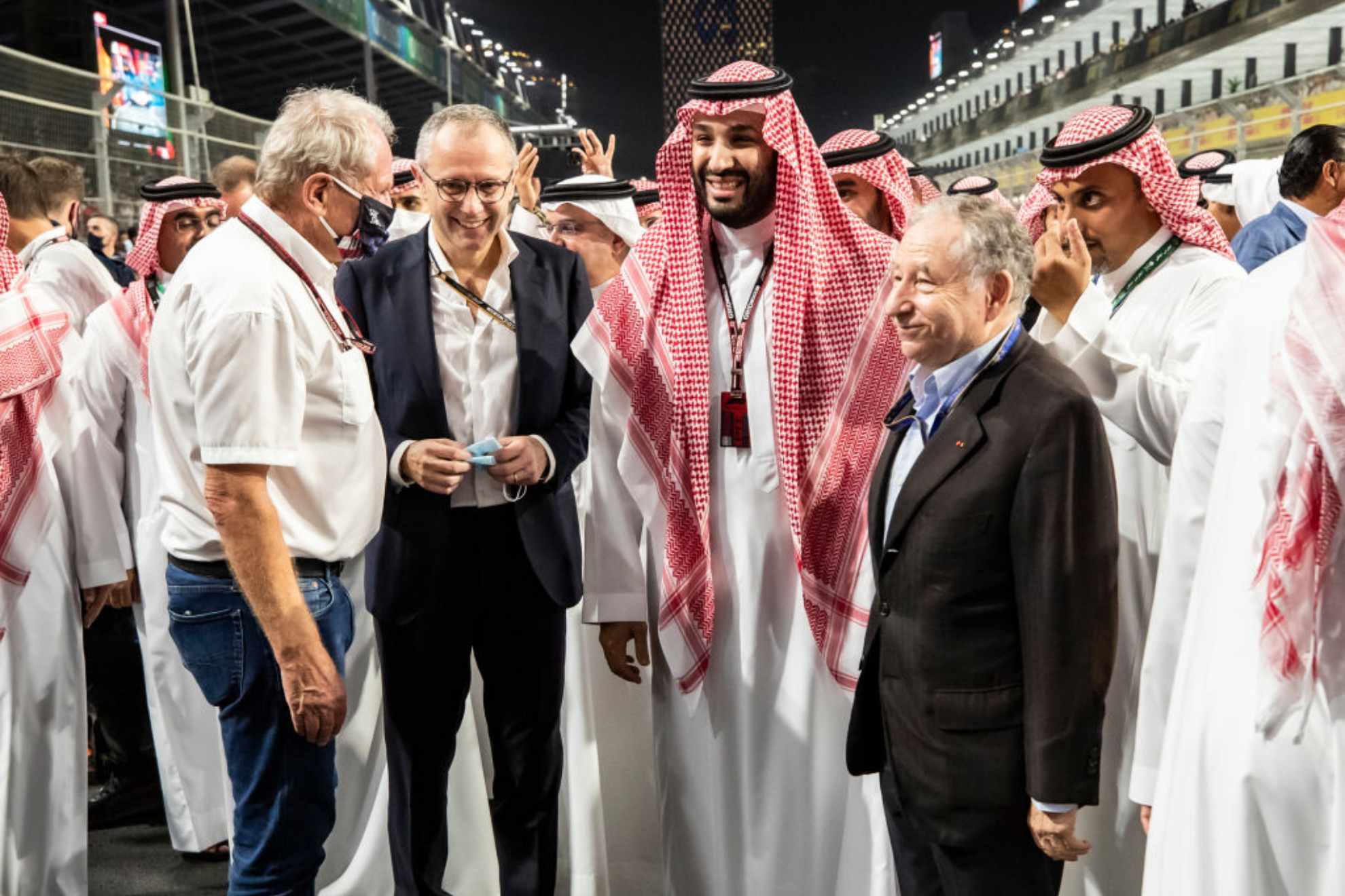 Mohammed Bin Salman, junto a Jean Todt, presidente de la FIA