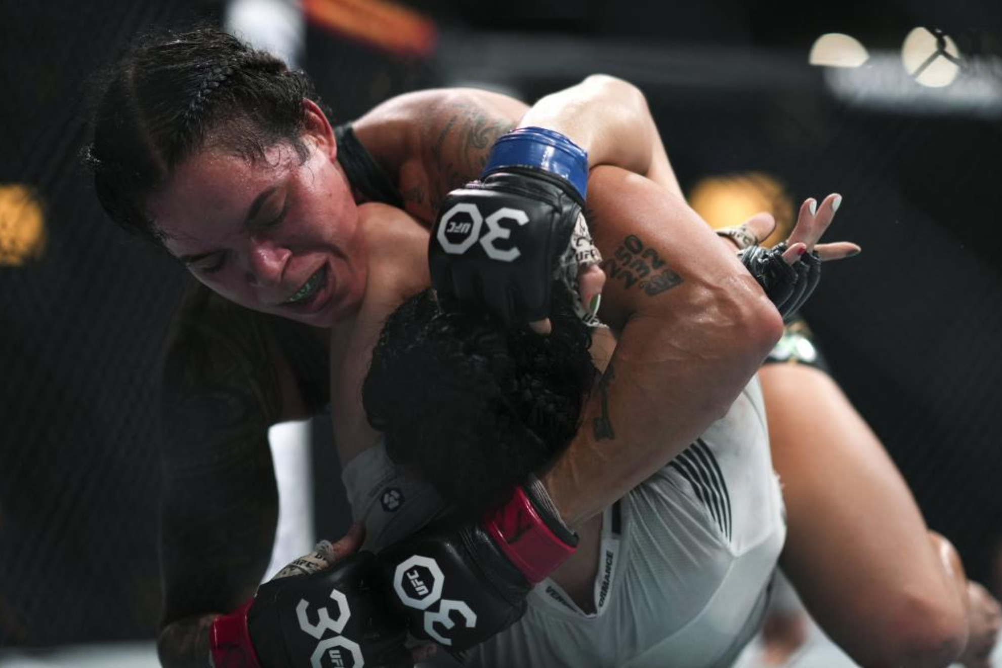 La mexicana Irene Aldana sufre grave daño tras pelea con Amanda Nunes en UFC 289