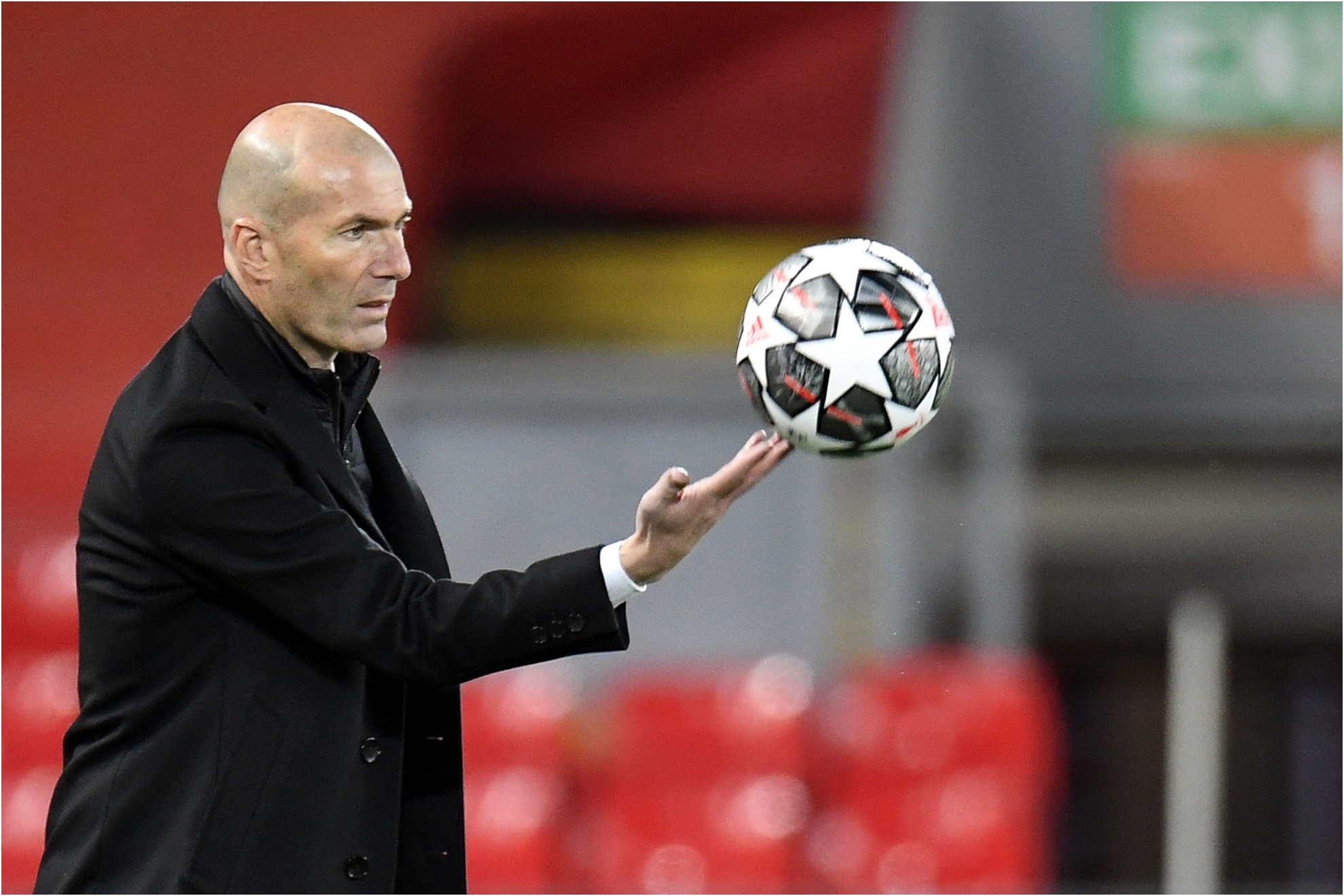 Zinedine Zidane, durante un partido de Champions en su segunda etapa como técnico blanco.