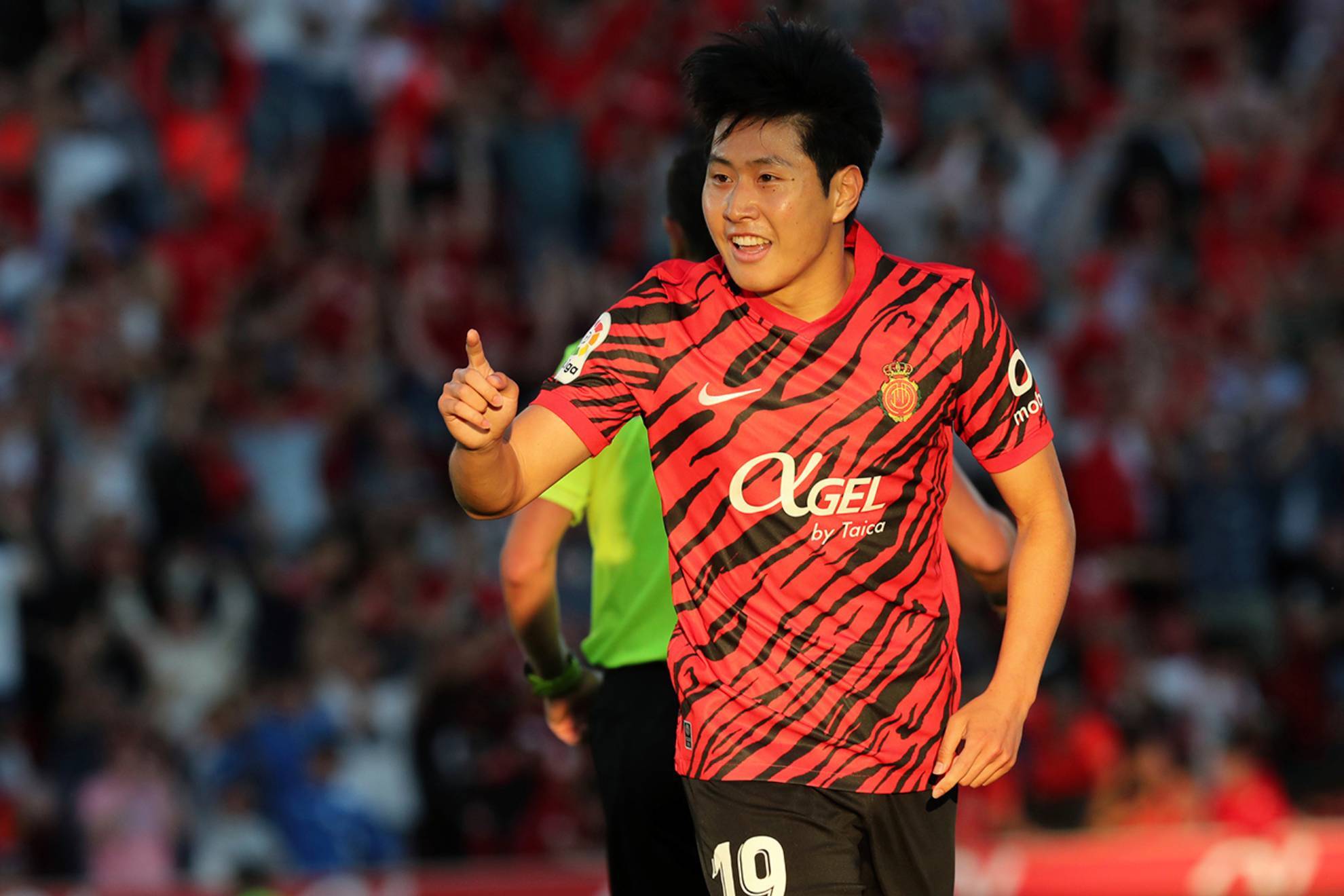 Kang In Lee celebra un gol con el Mallorca. TOORU SHIMADA