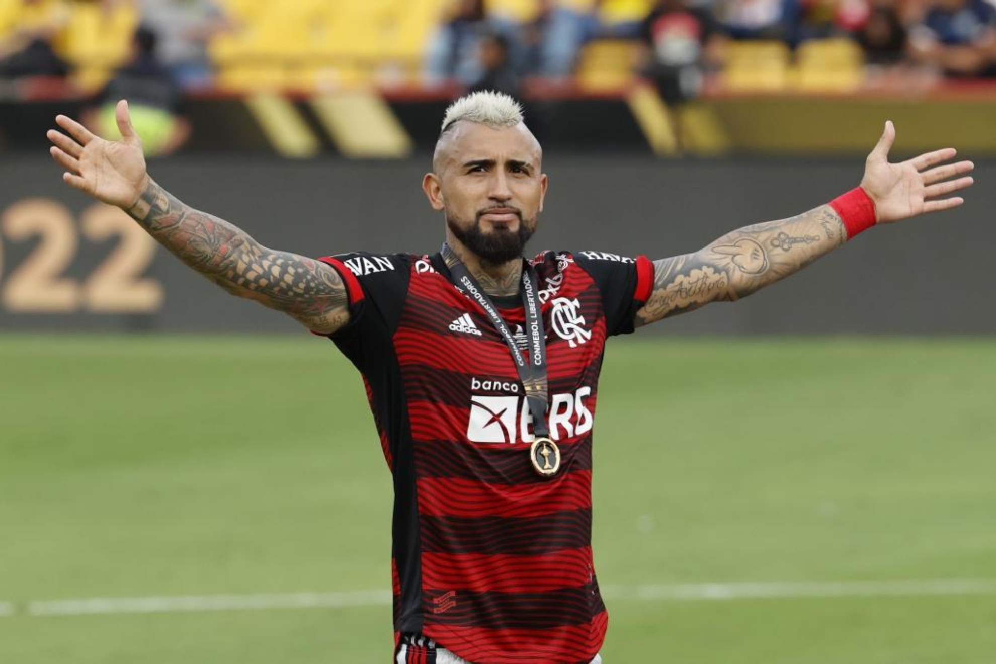 Arturo Vidal celebra un título con Flamengo.