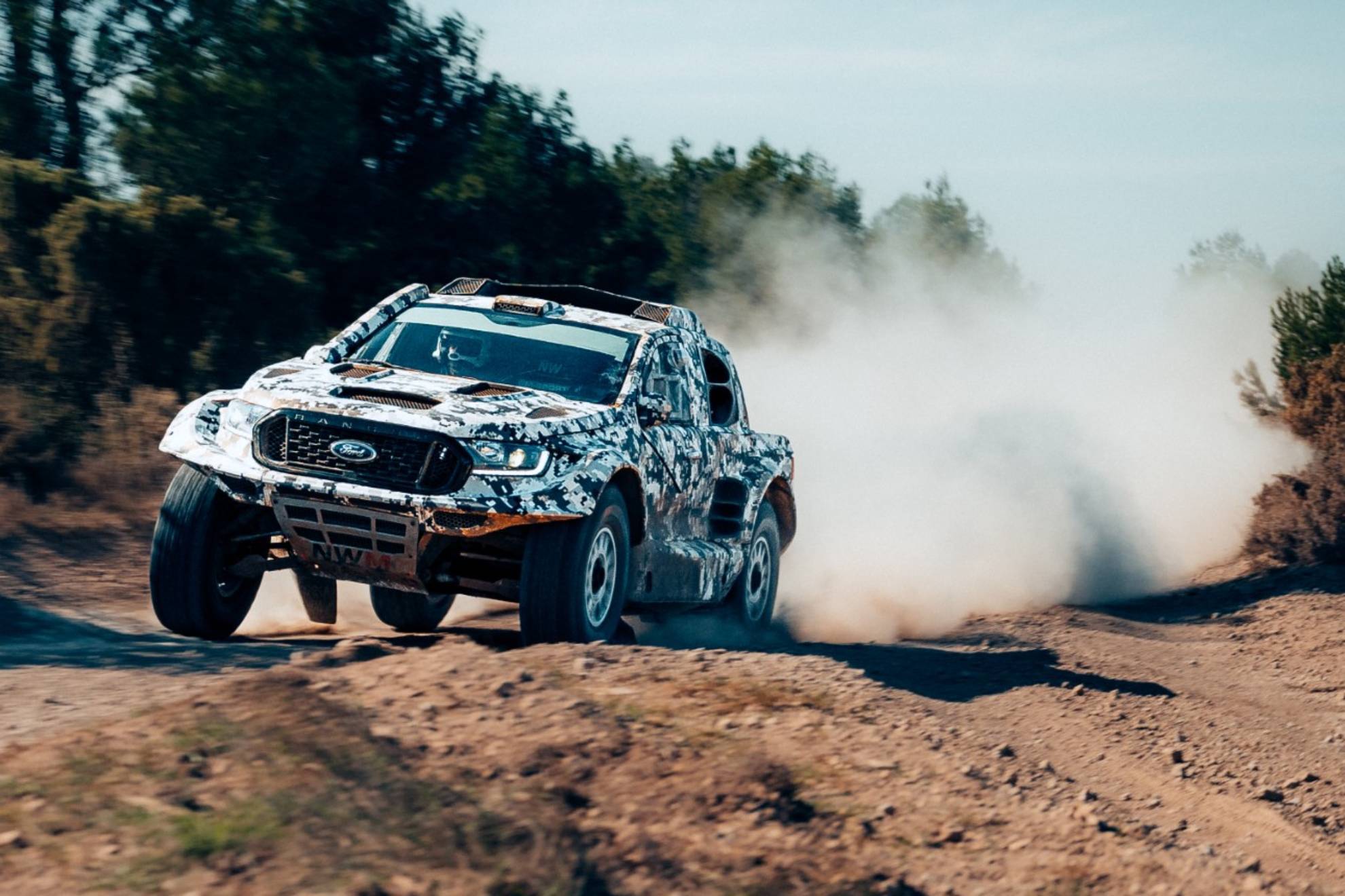Ford arranca su aventura en el Dakar en 2024, con Nani Roma como puntal.