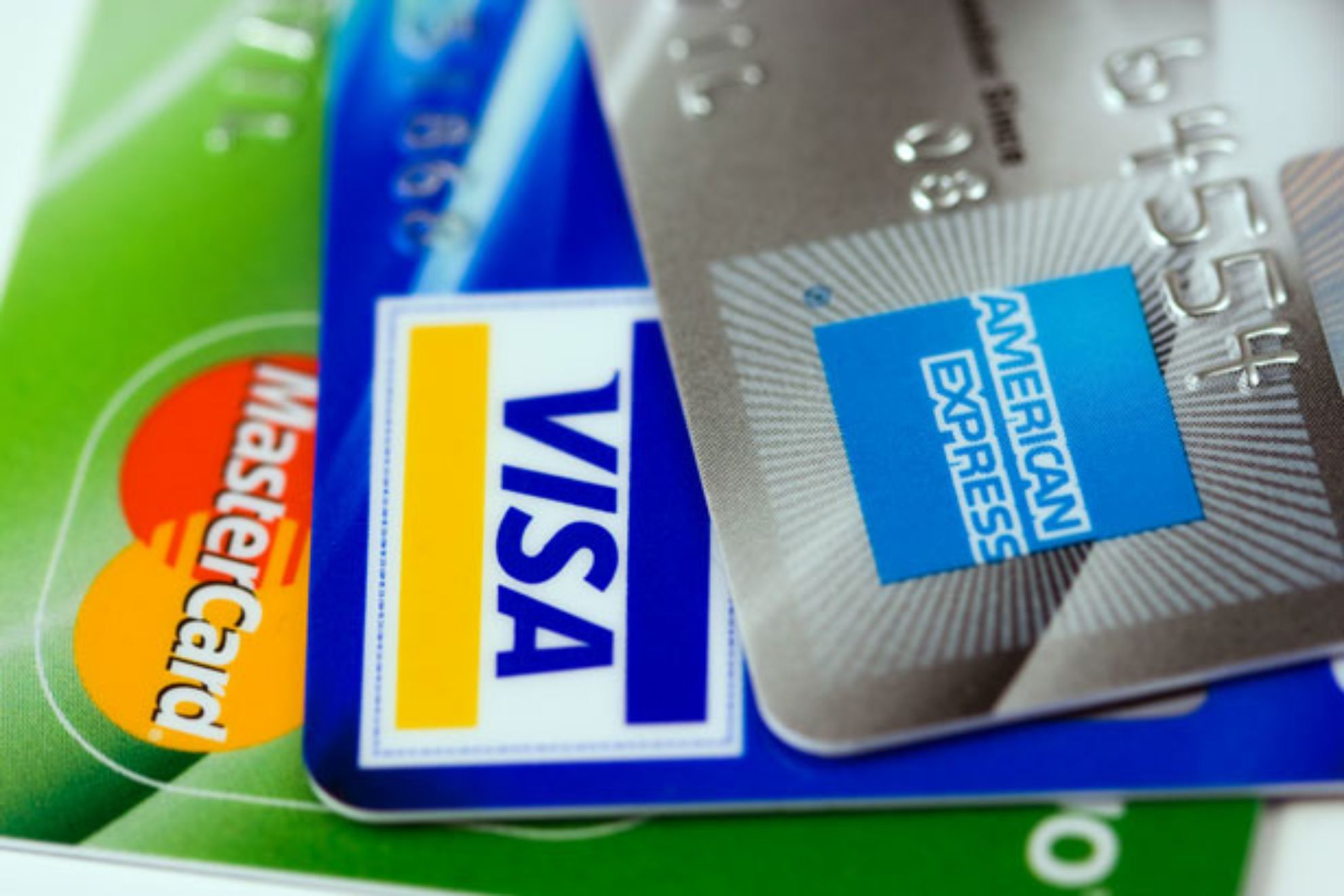 Три преимущества банковских карт. Carte bleue платежная система. Пластиковые карты банковские. О платежные системы банковской карты. Международная банковская карта.