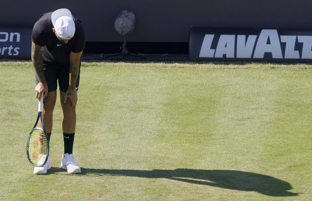 Kyrgios se retira de Halle y es duda para Wimbledon