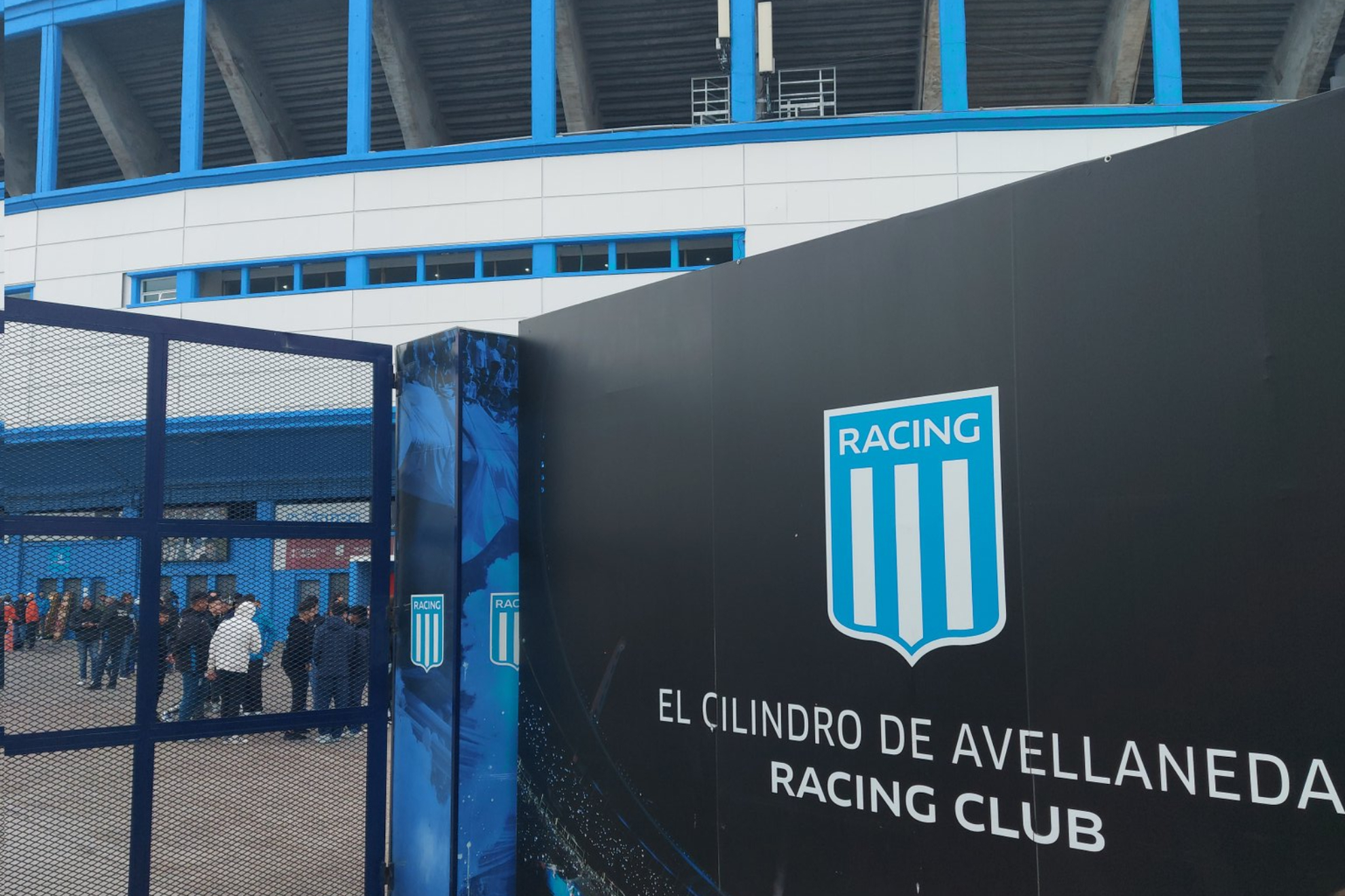 Racing de Avellaneda cumple el sueño de un tokenista de vivir un partido en El Cilindro