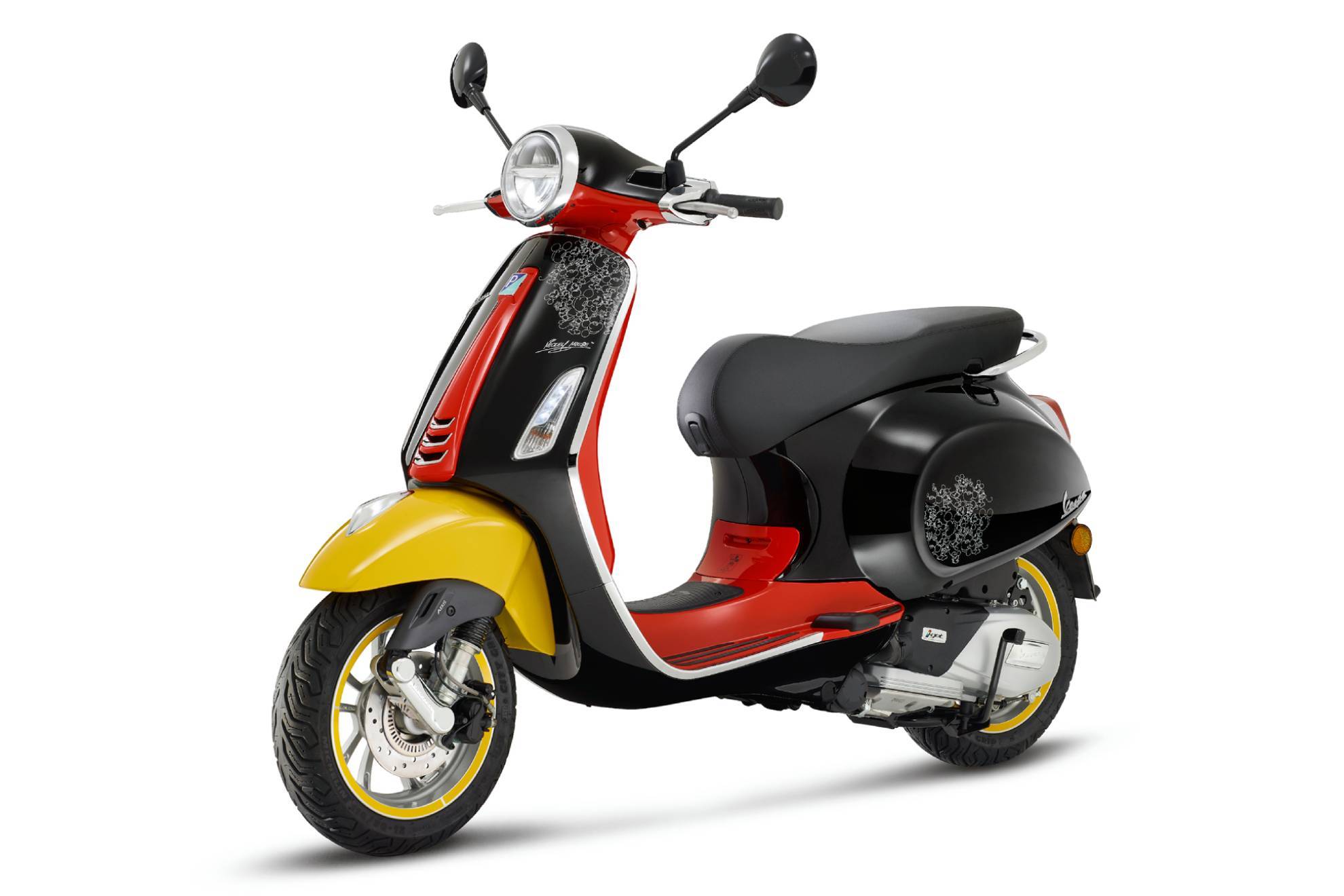moto - vespa - disney100 - mickey mouse - scooter