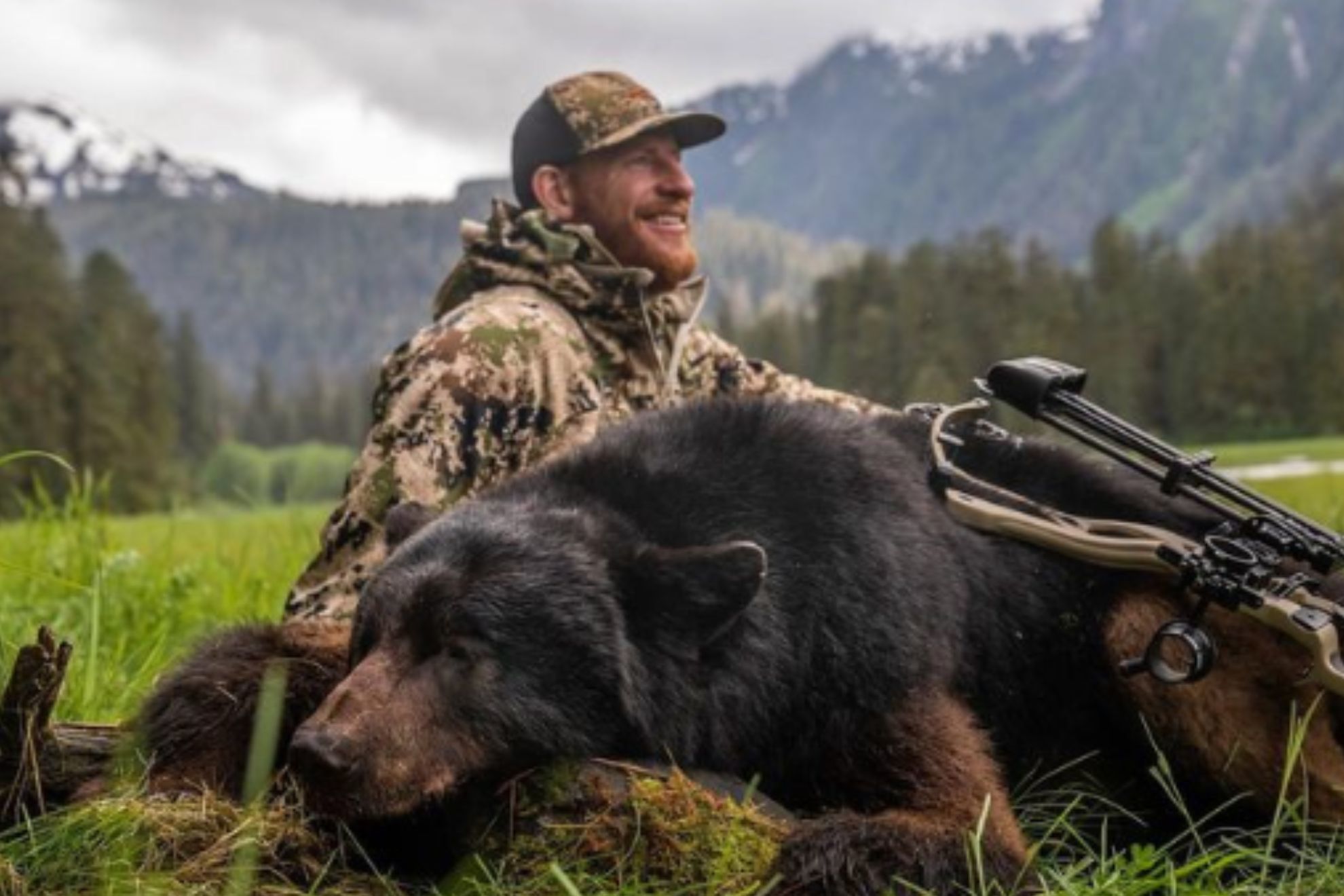 Carson Wentz executes bear with bow and arrow, calls it an incredible animal