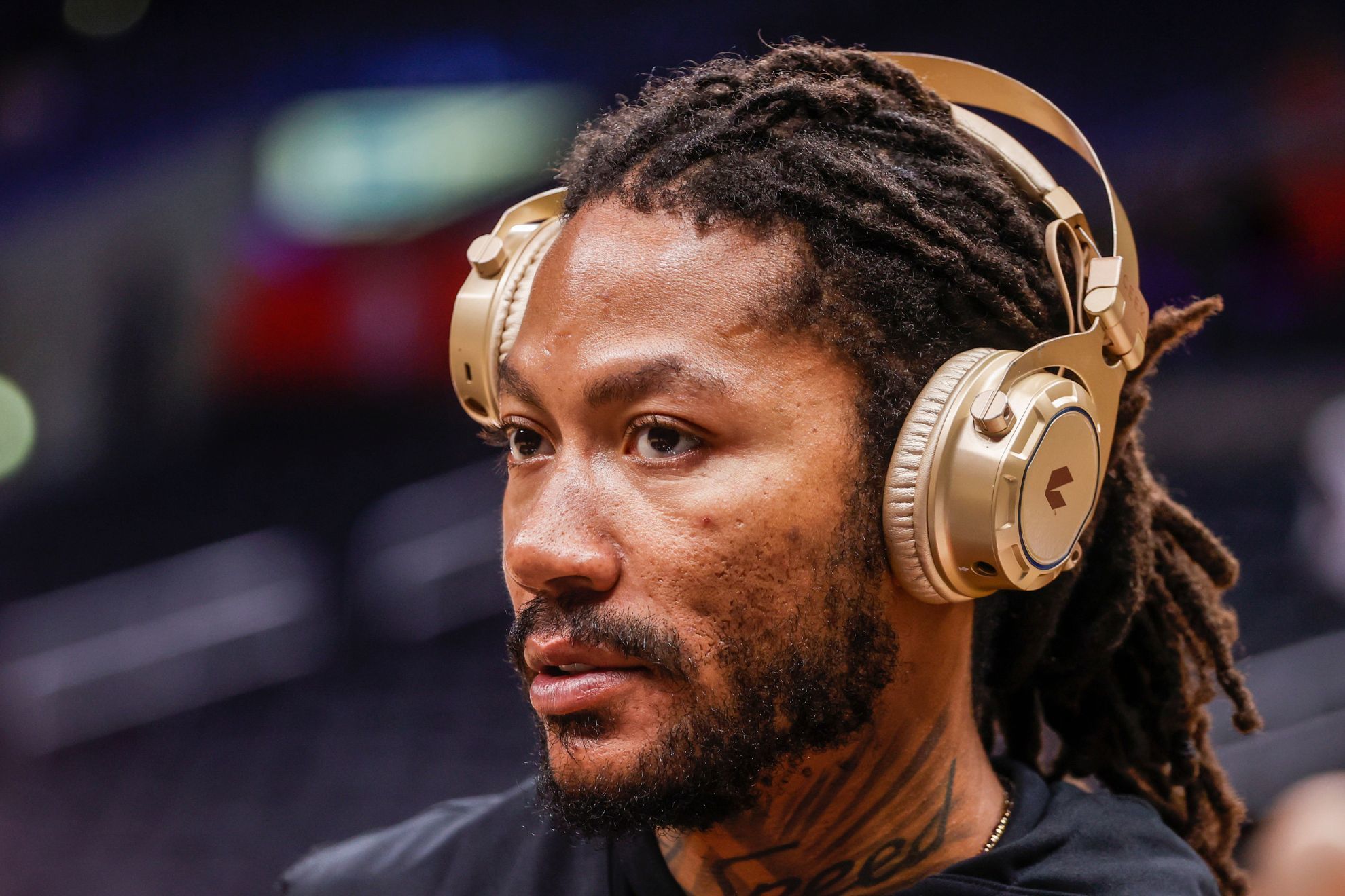 Derrick Rose to Lakers? Knicks decline his option and he is now a free agent