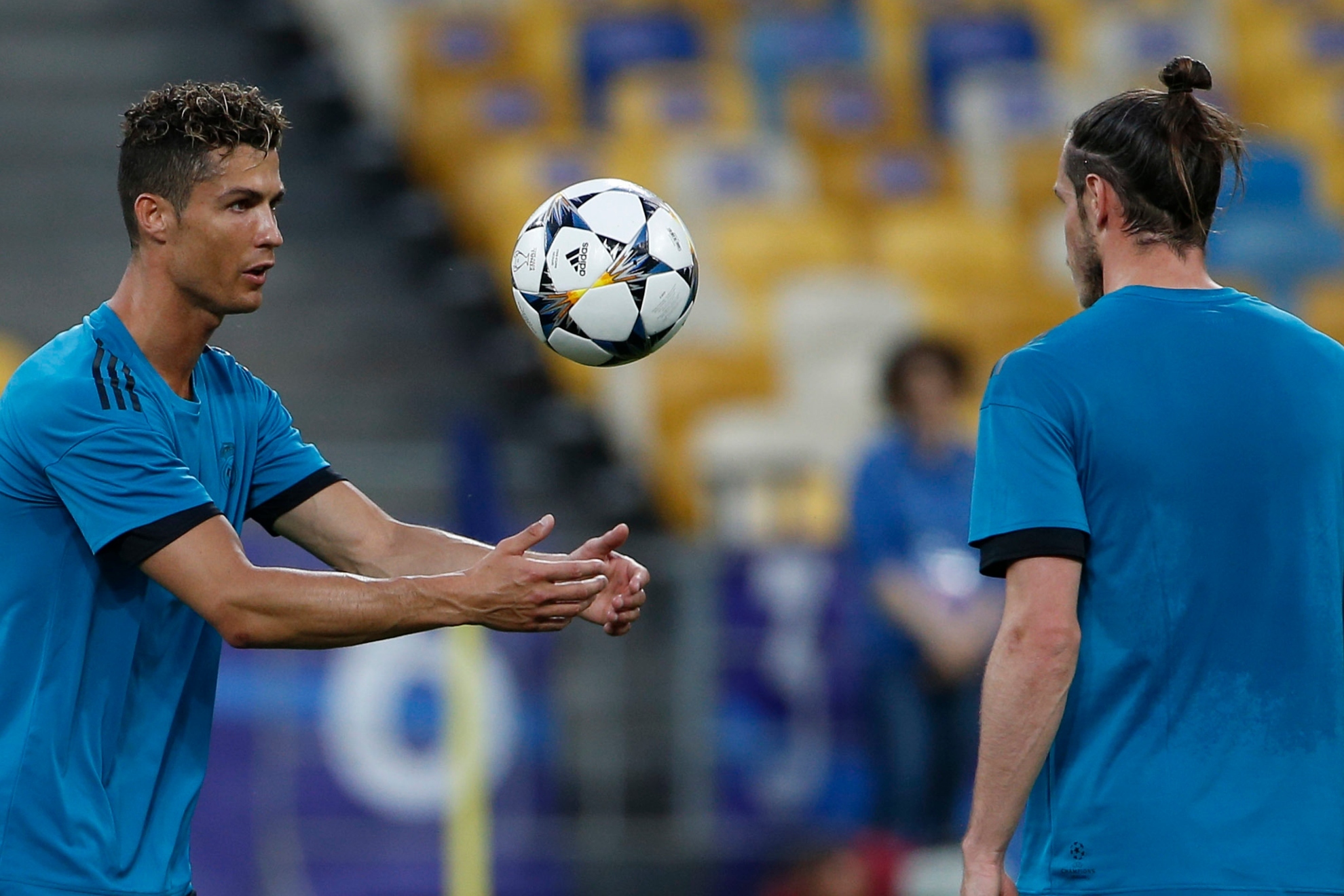 Cristiano y Bale, juntos en el entrenamiento previo a la final de la Champions de Kiev en 2018.