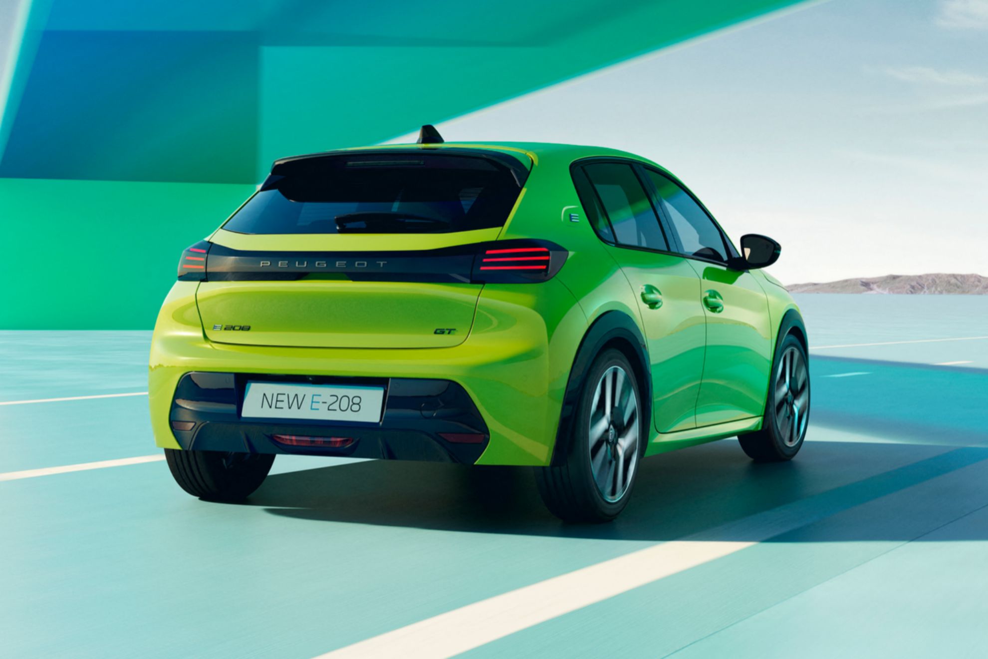 Los cambios estéticos en el frontal y la trasera van acorde a la estética de los nuevos Peugeot.